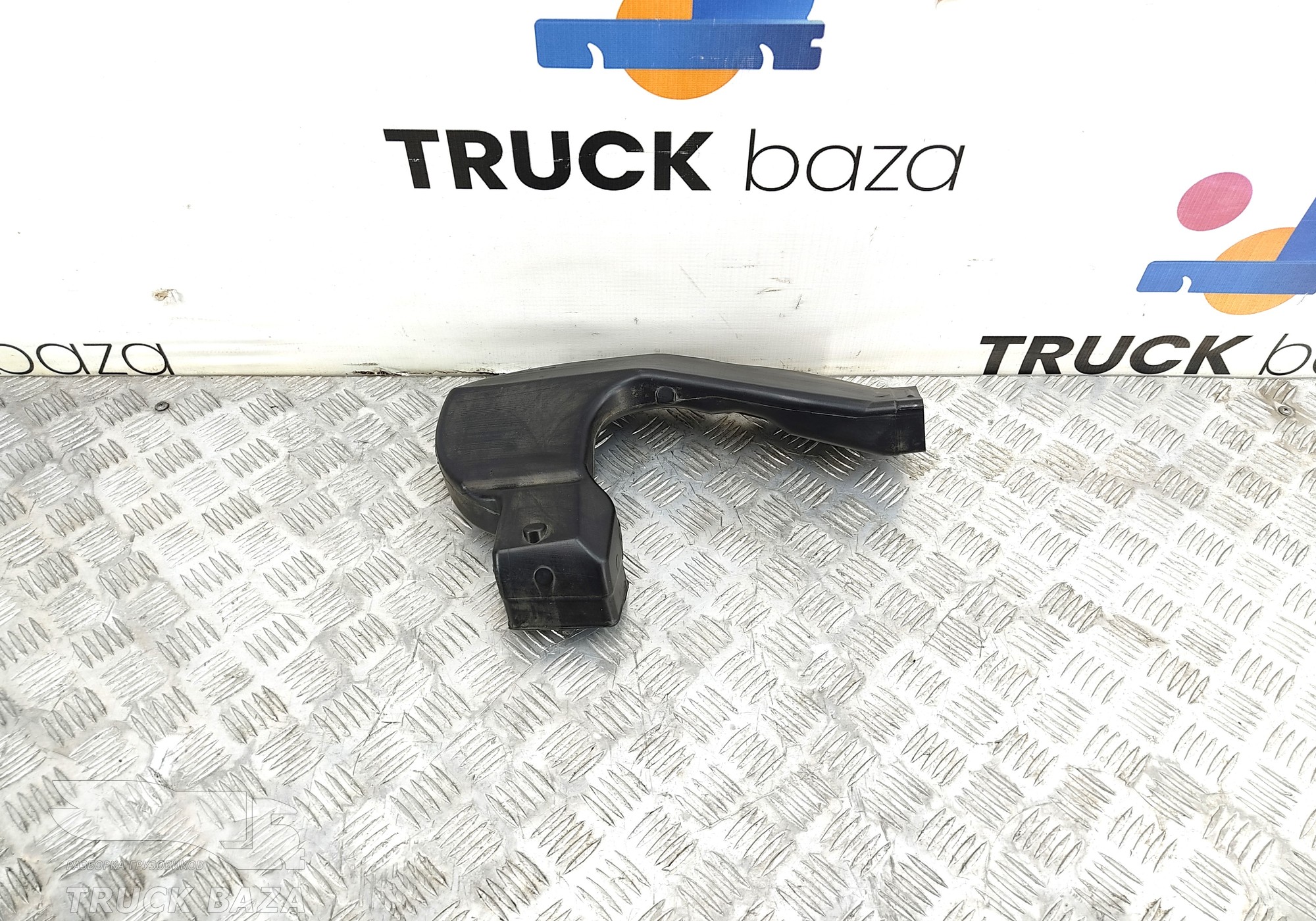 81619500401 Воздуховод отопителя