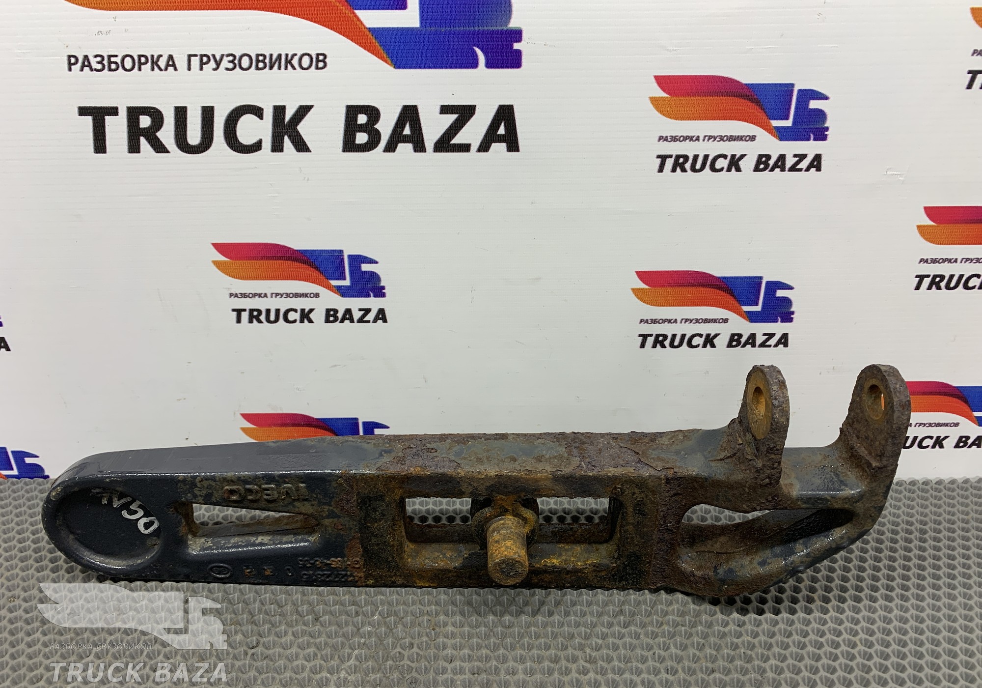 41272315 Кронштейн переднего амортизатора нижний правый для Iveco