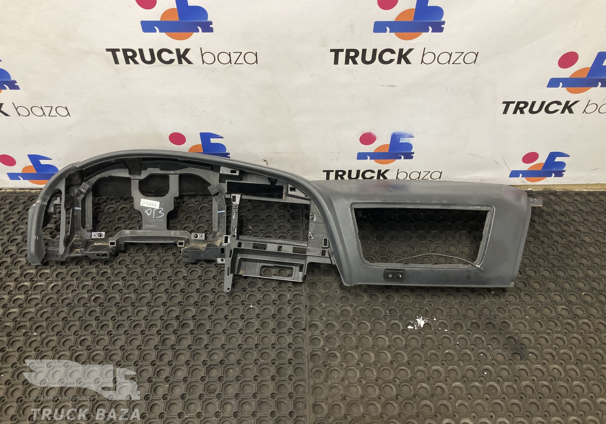 812W617010216 Передняя панель салона для Sinotruk Sitrak C7H