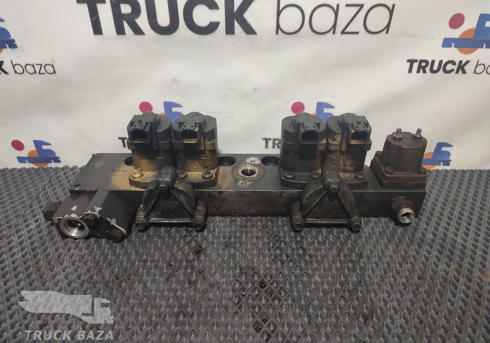 1490607 Рейка топливная (рампа) для Разные Грузовики