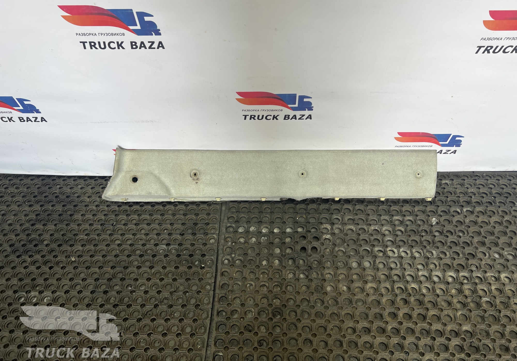 504163847 Обшивка салона левая для Iveco Stralis I (с 2002)