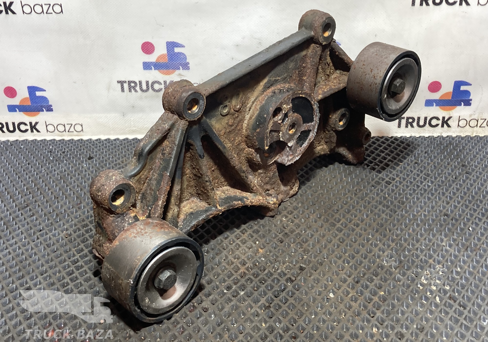 1900380 Кронштейн компрессора кондиционера для Scania