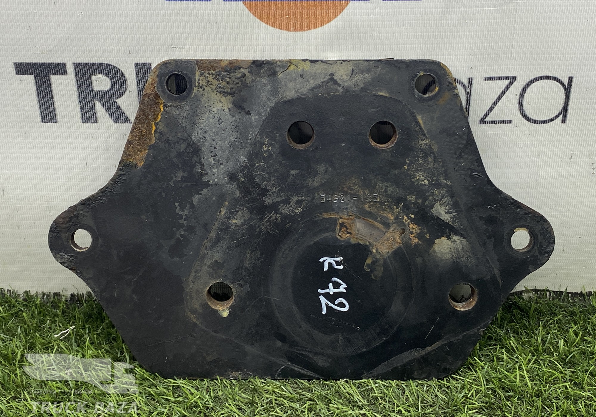 549018404185 Кронштейн крепления траверсы левый для КАМАЗ 54901