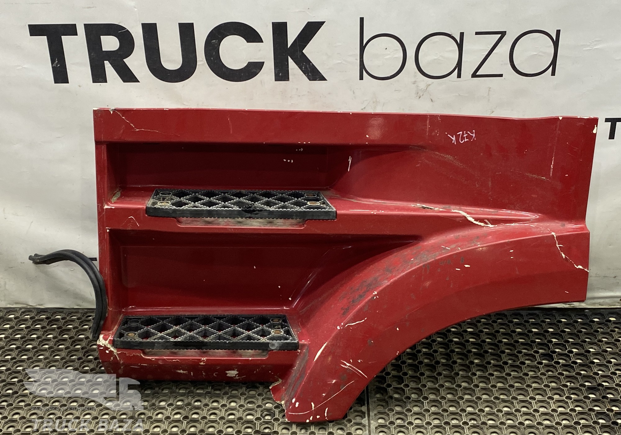 549018403017 Крыло переднее левое для КАМАЗ 54901