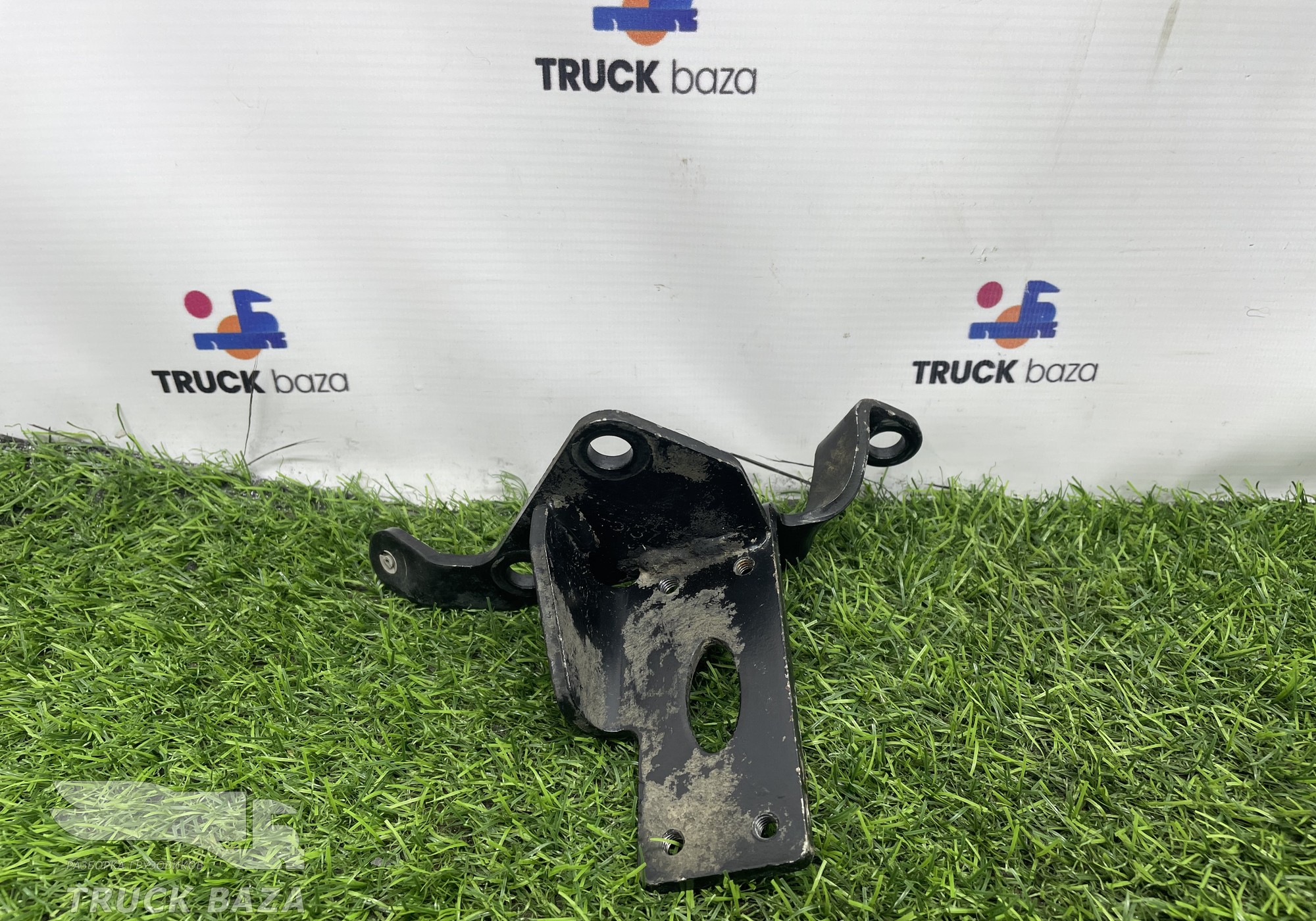 51974805137 Кронштейн дозатора AdBlue