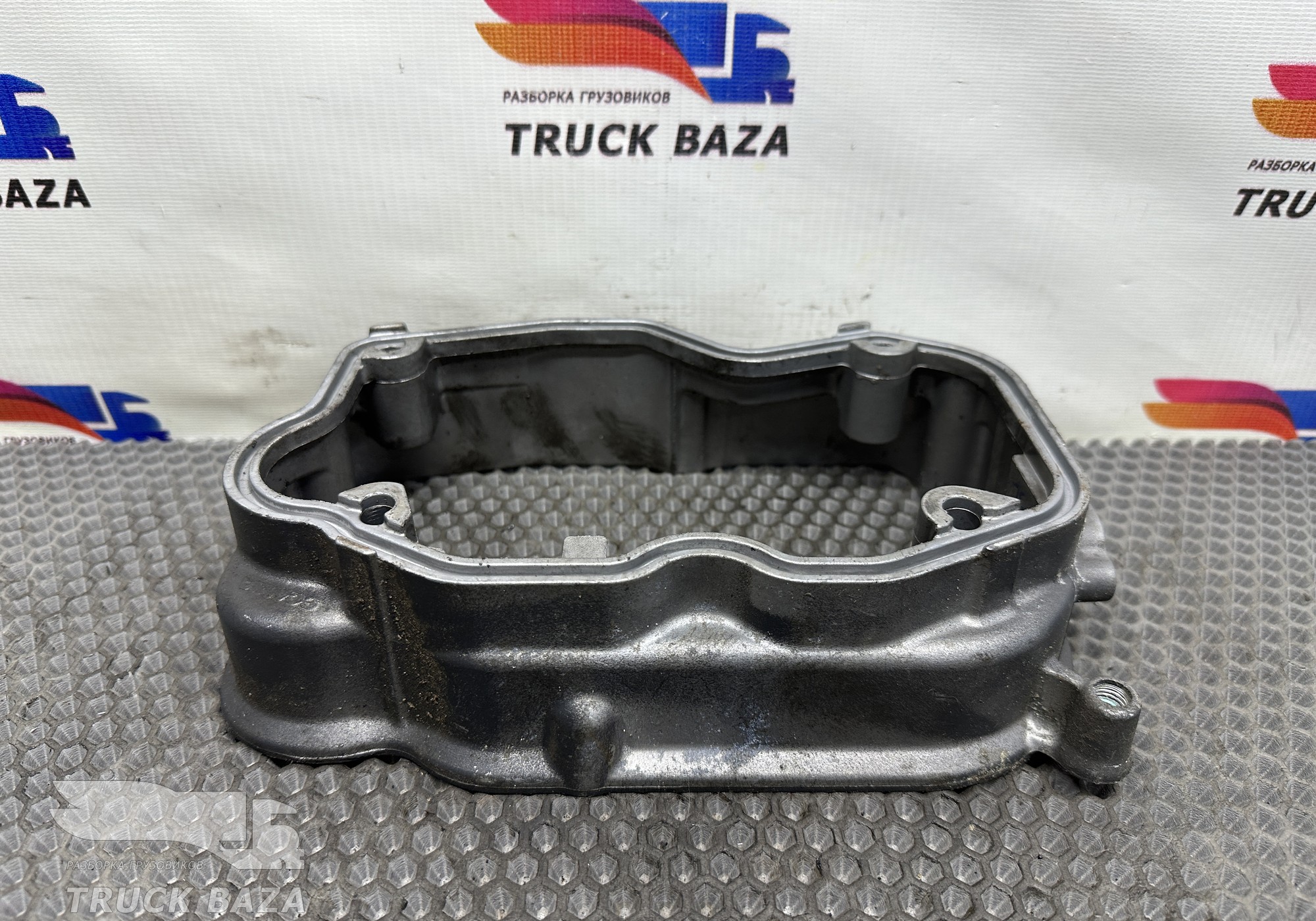 1918525 Проставка клапанной крышки