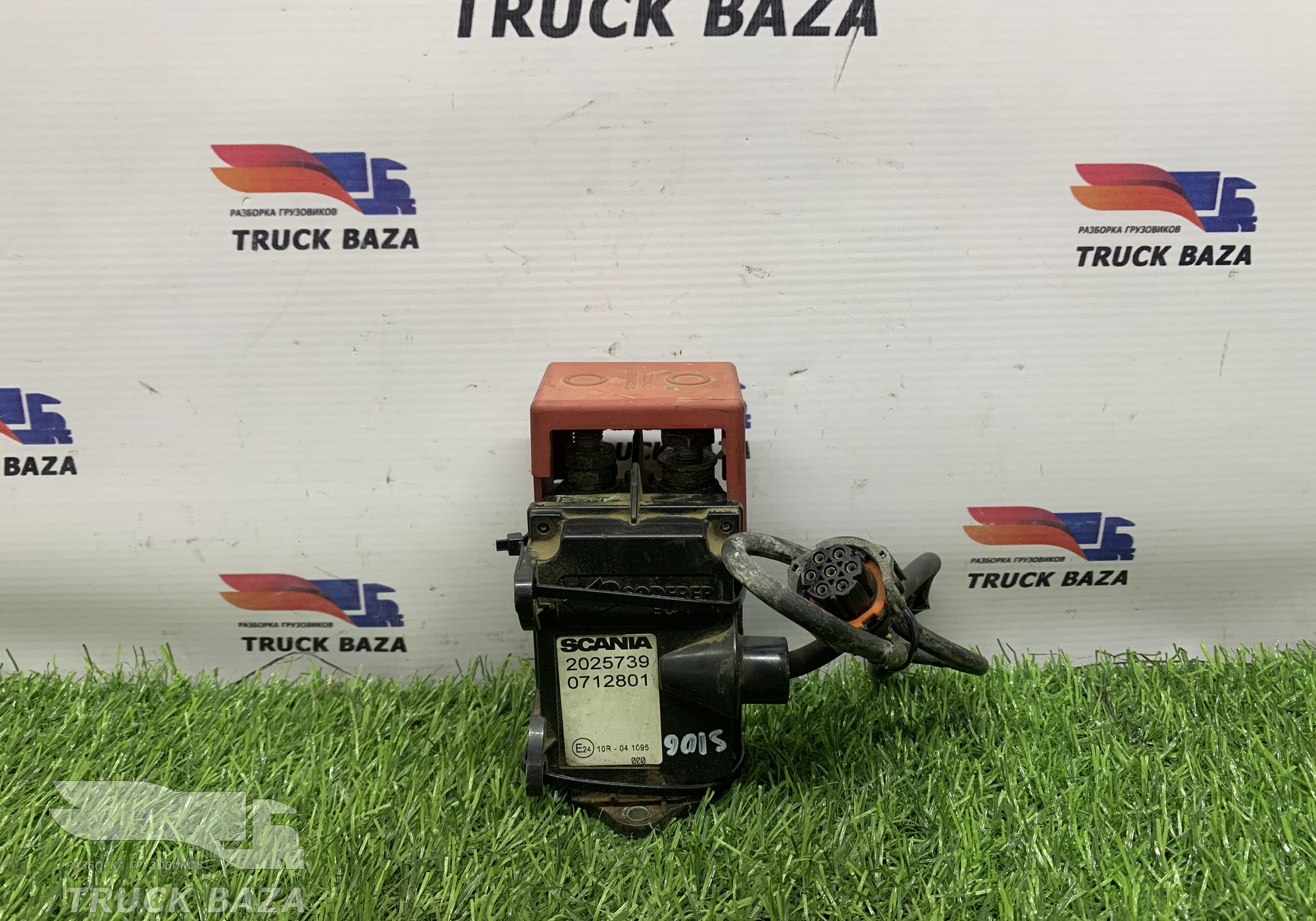 2025739 Контактор массы