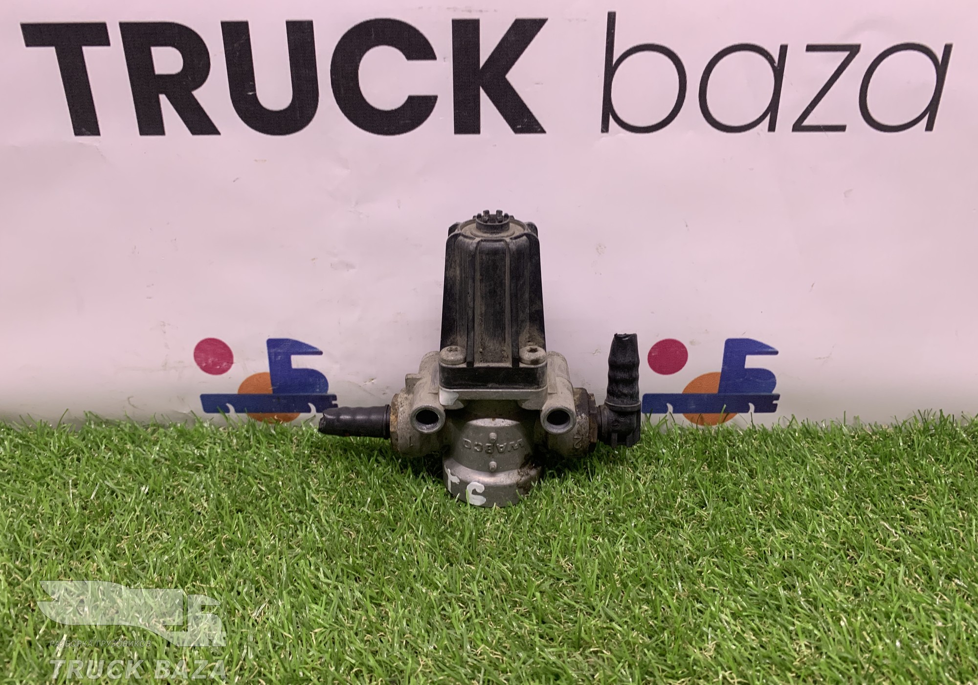WG9000360549 Клапан тормозной для Sinotruk Sitrak C7H