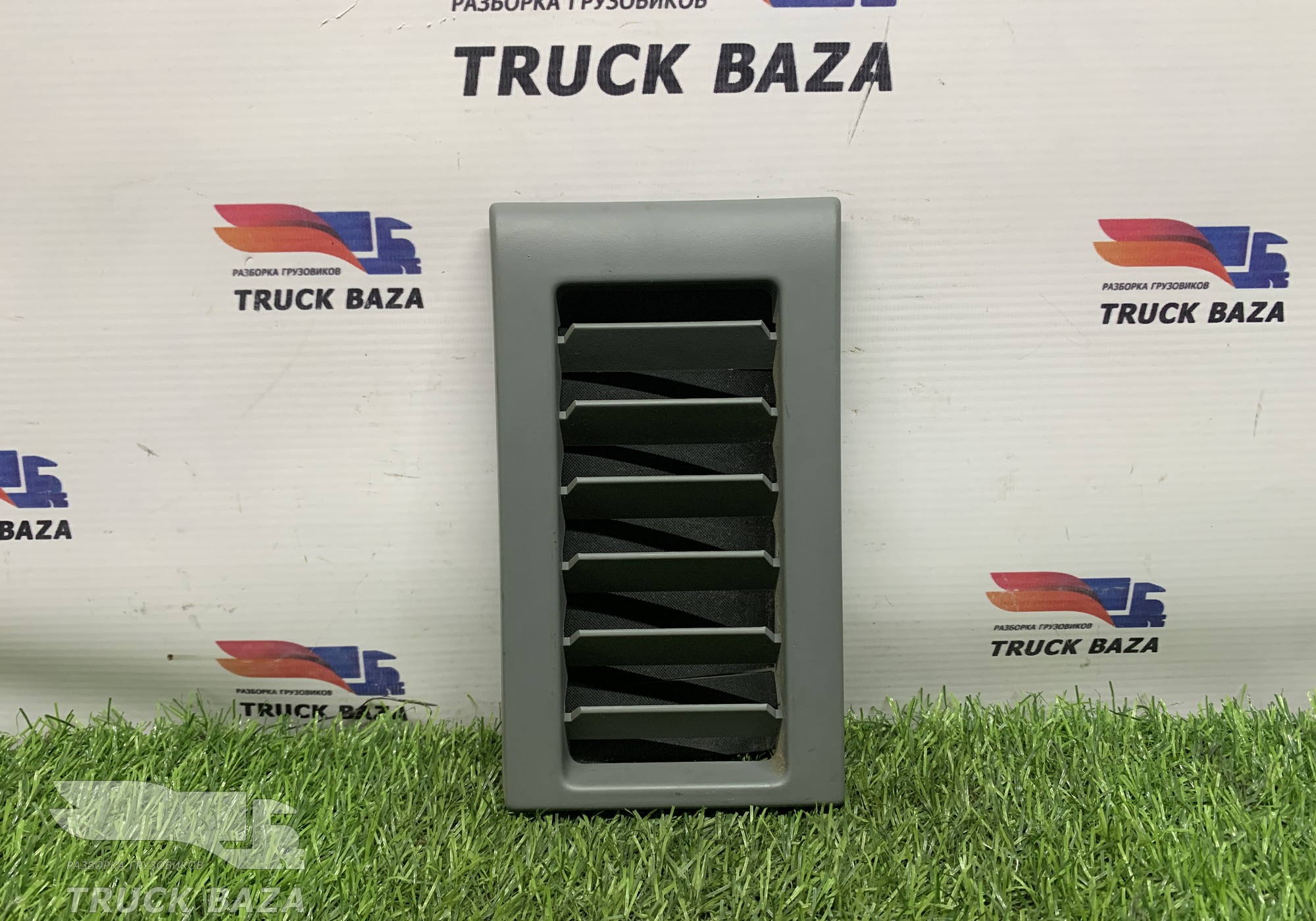 82396511 Дефлектор воздушный для Renault T (с 2013)