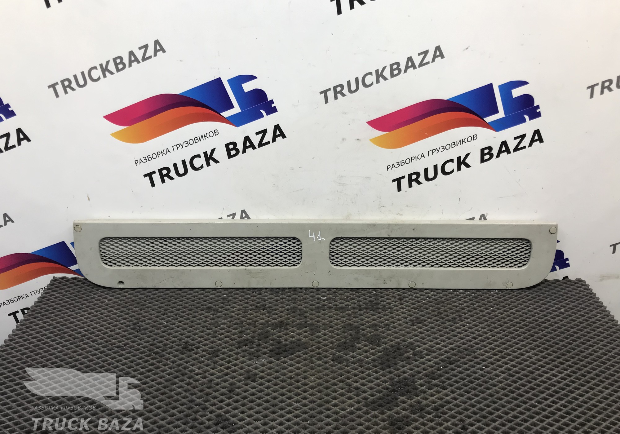 504056923 Накладка кабины для Iveco Stralis I (с 2002)