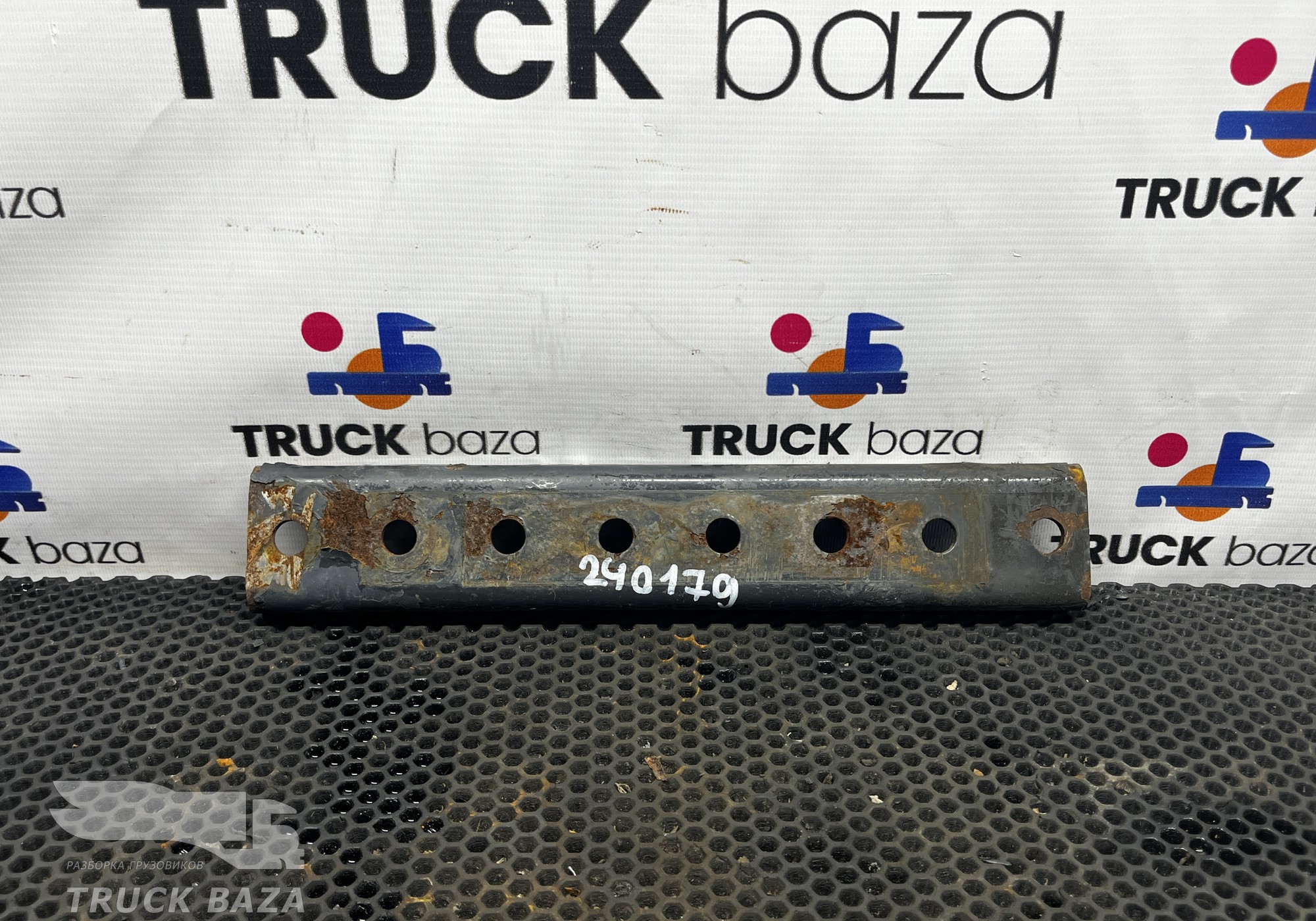5801642733 Кронштейн топливного бака для Iveco Stralis II Hi-Way (с 2012)