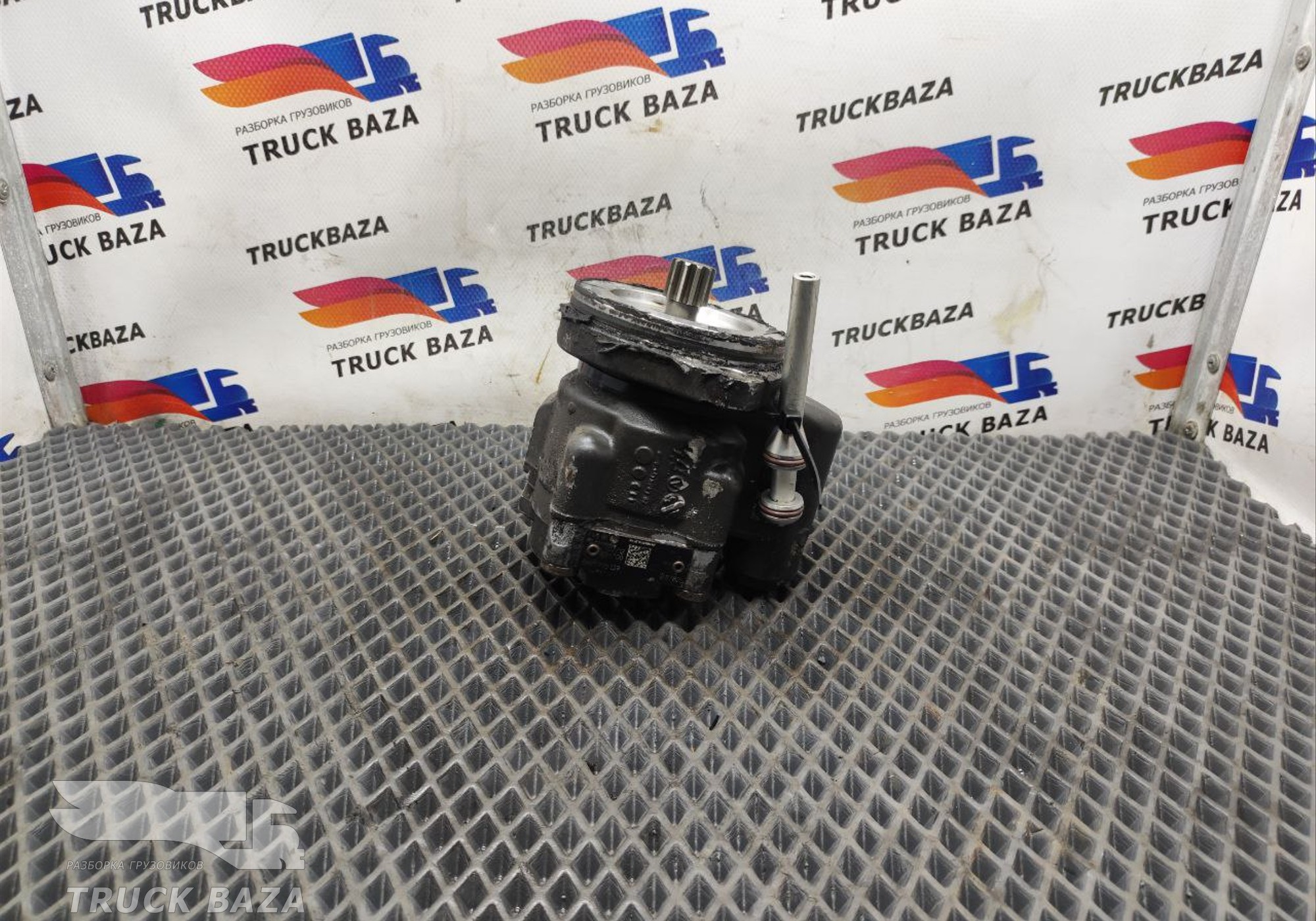 1687826 Насос ГУРа для Daf XF105 (с 2005)