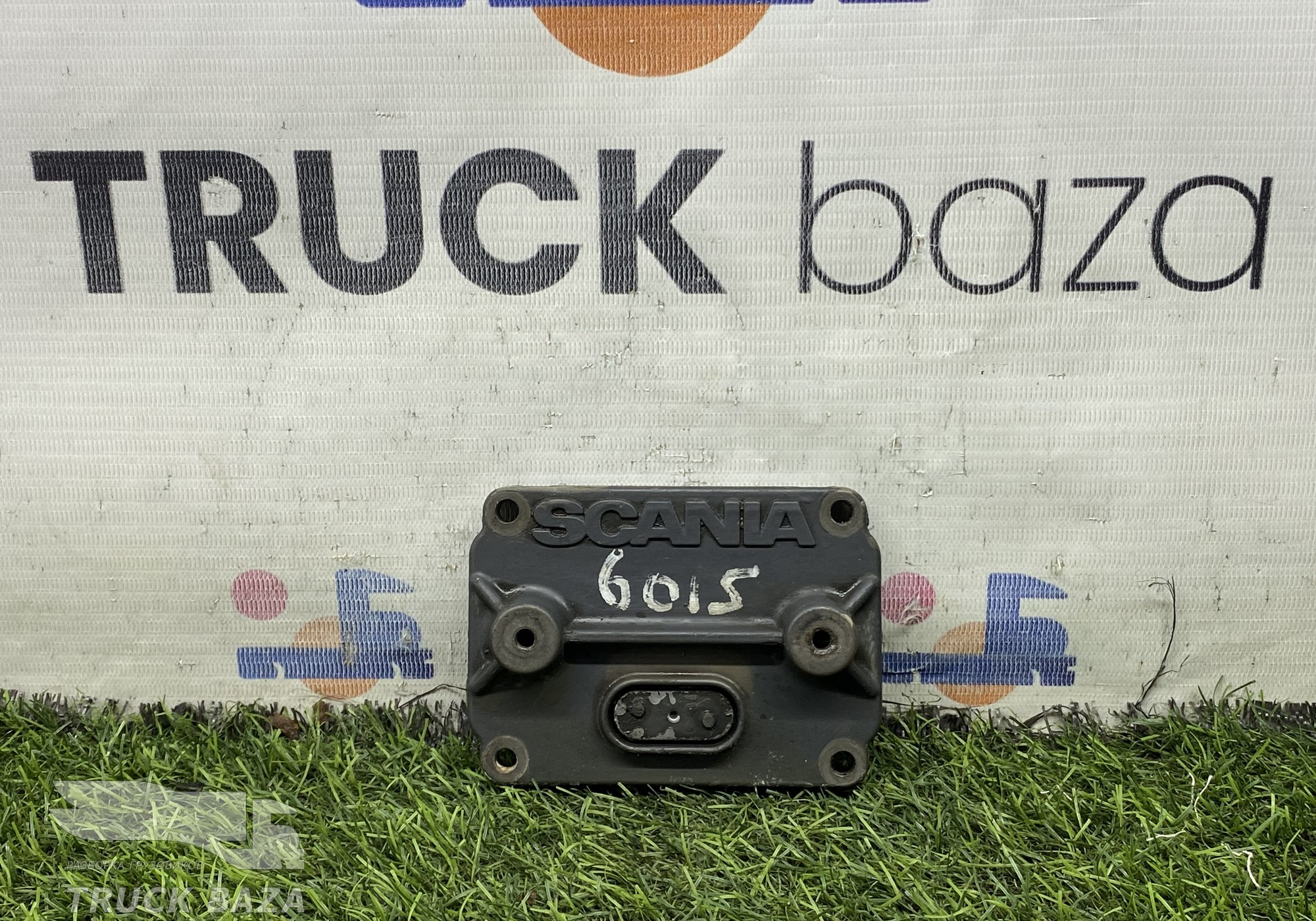 1493770 Крышка корпуса блока управления кпп