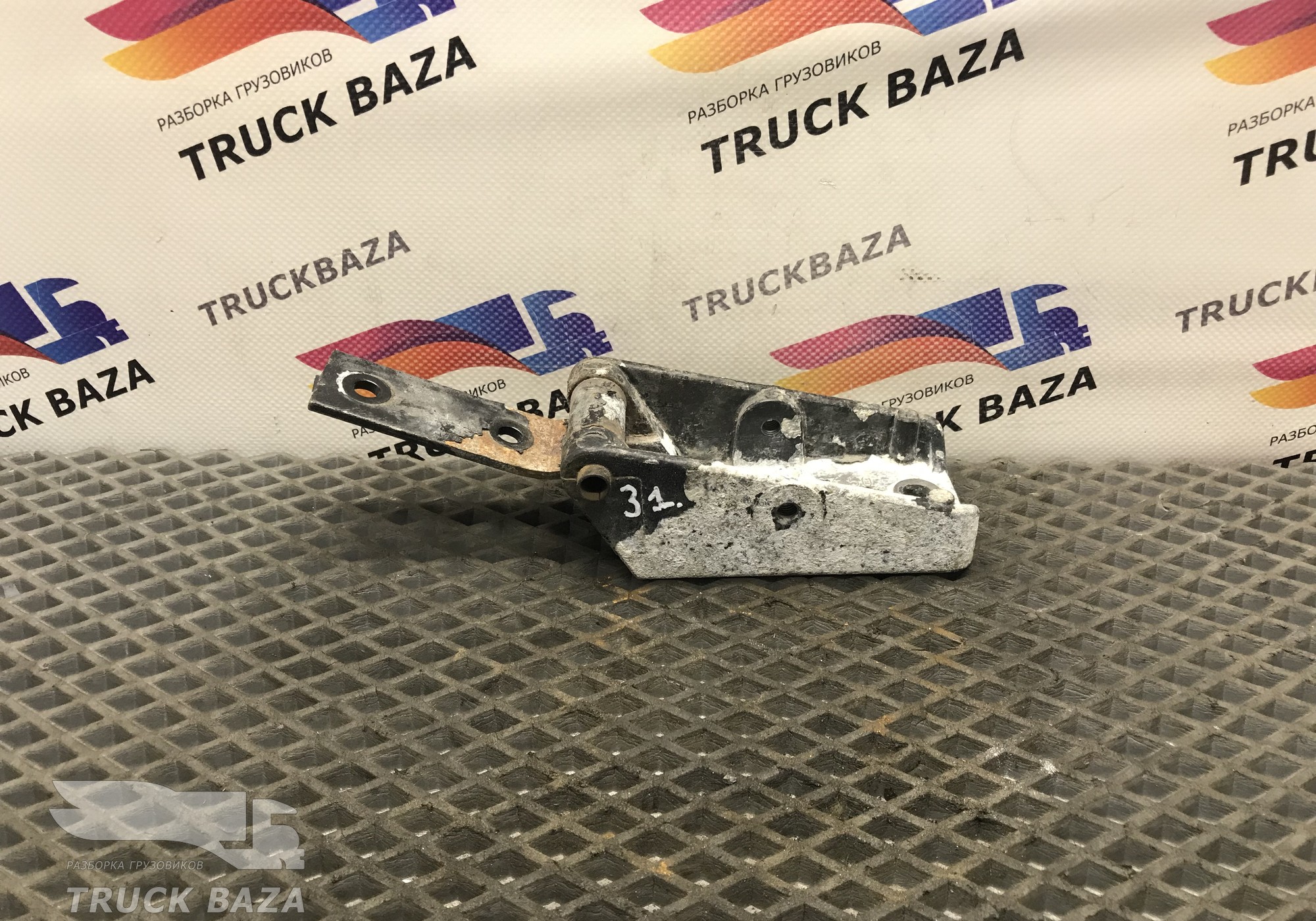 9417930650 Кронштейн спойлера кабины для Mercedes-Benz Axor
