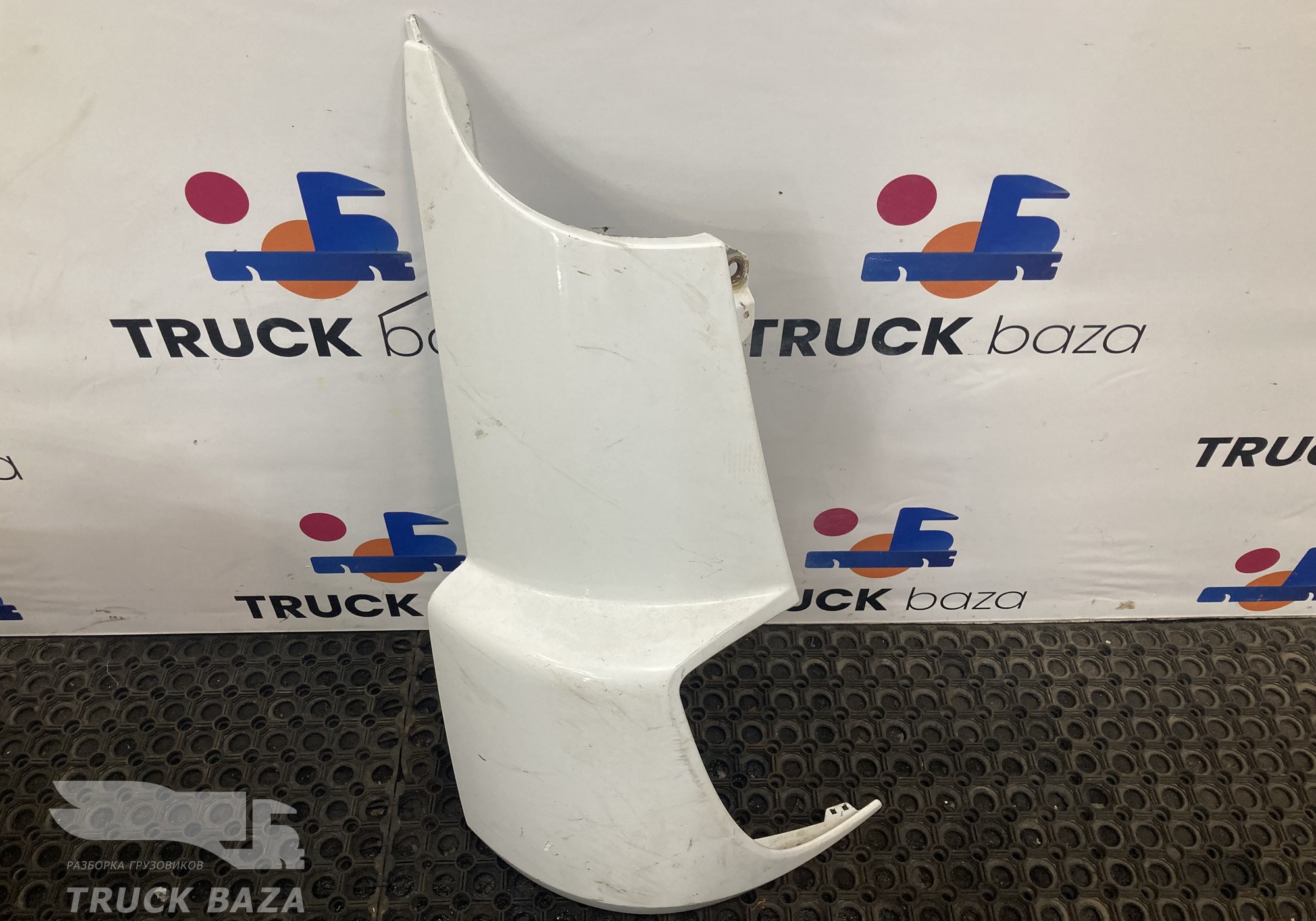 9438843022 Дефлектор кабины правый для Mercedes-Benz Actros MP3 (с 2008)