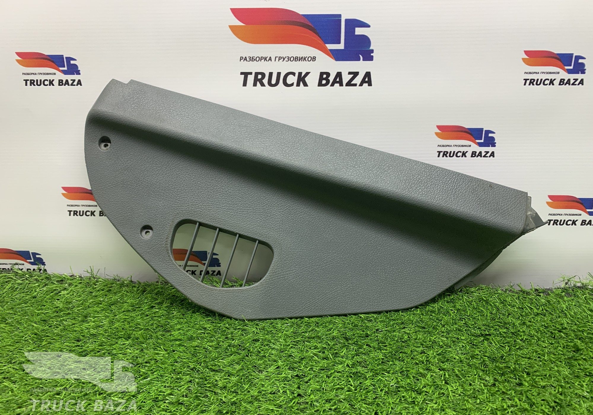 A9406802806 Накладка панели приборов правая