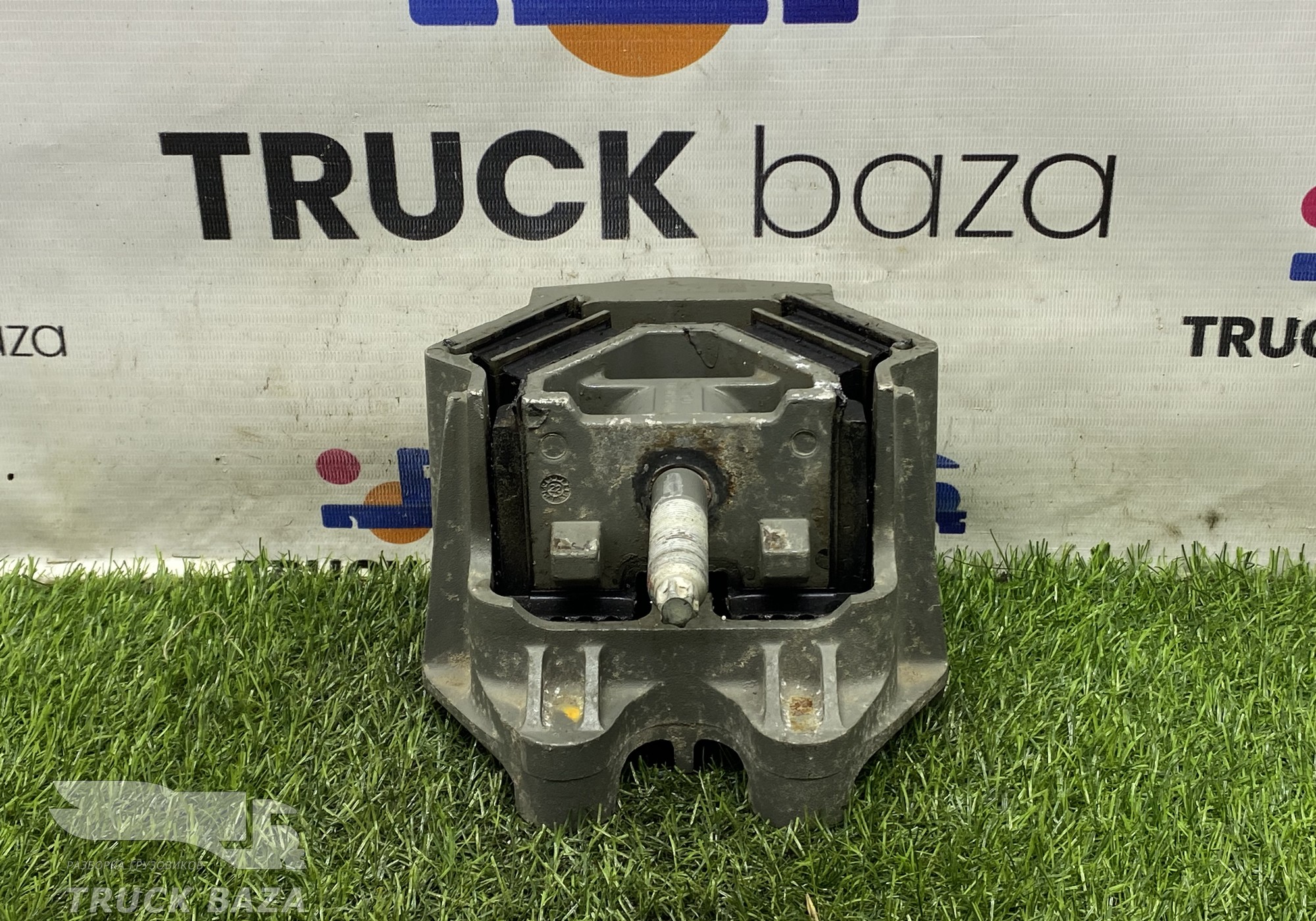 WG9925590280 Подушка двигателя передняя для Sinotruk Sitrak C7H