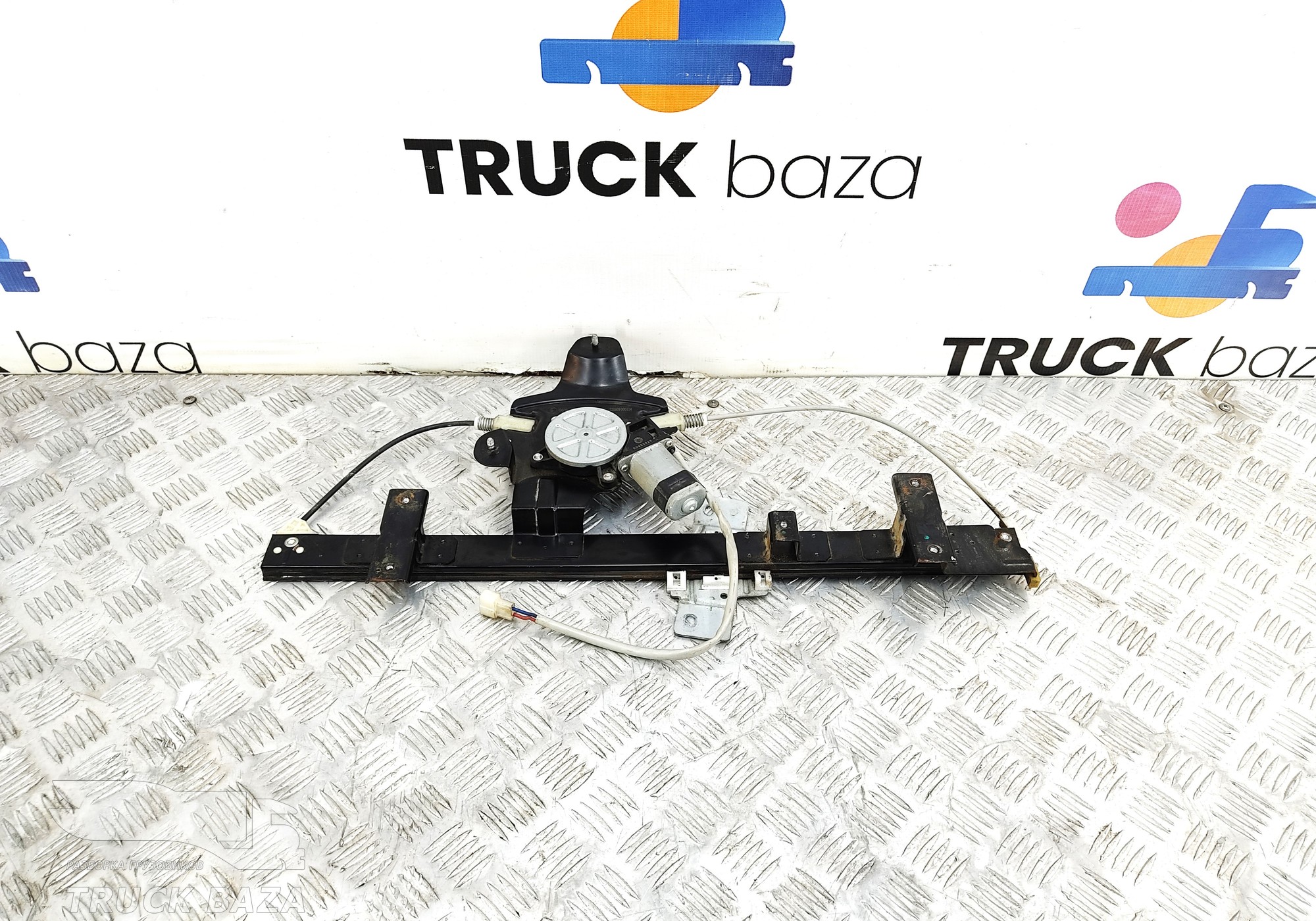 DZ14251330031 Стеклоподъемник левый для Shacman X3000 (с 2014)