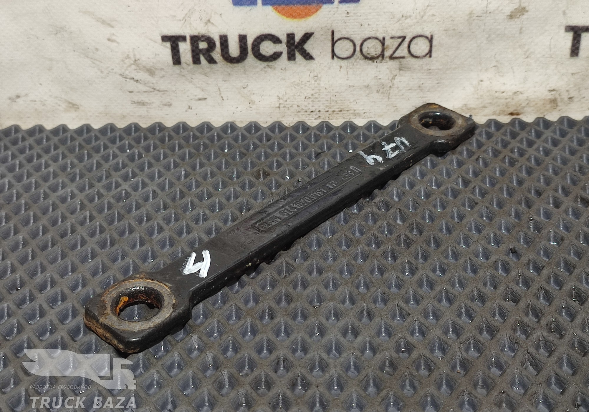 81418200191 Проставка кронштейна бака для Man TGS II (с 2012)