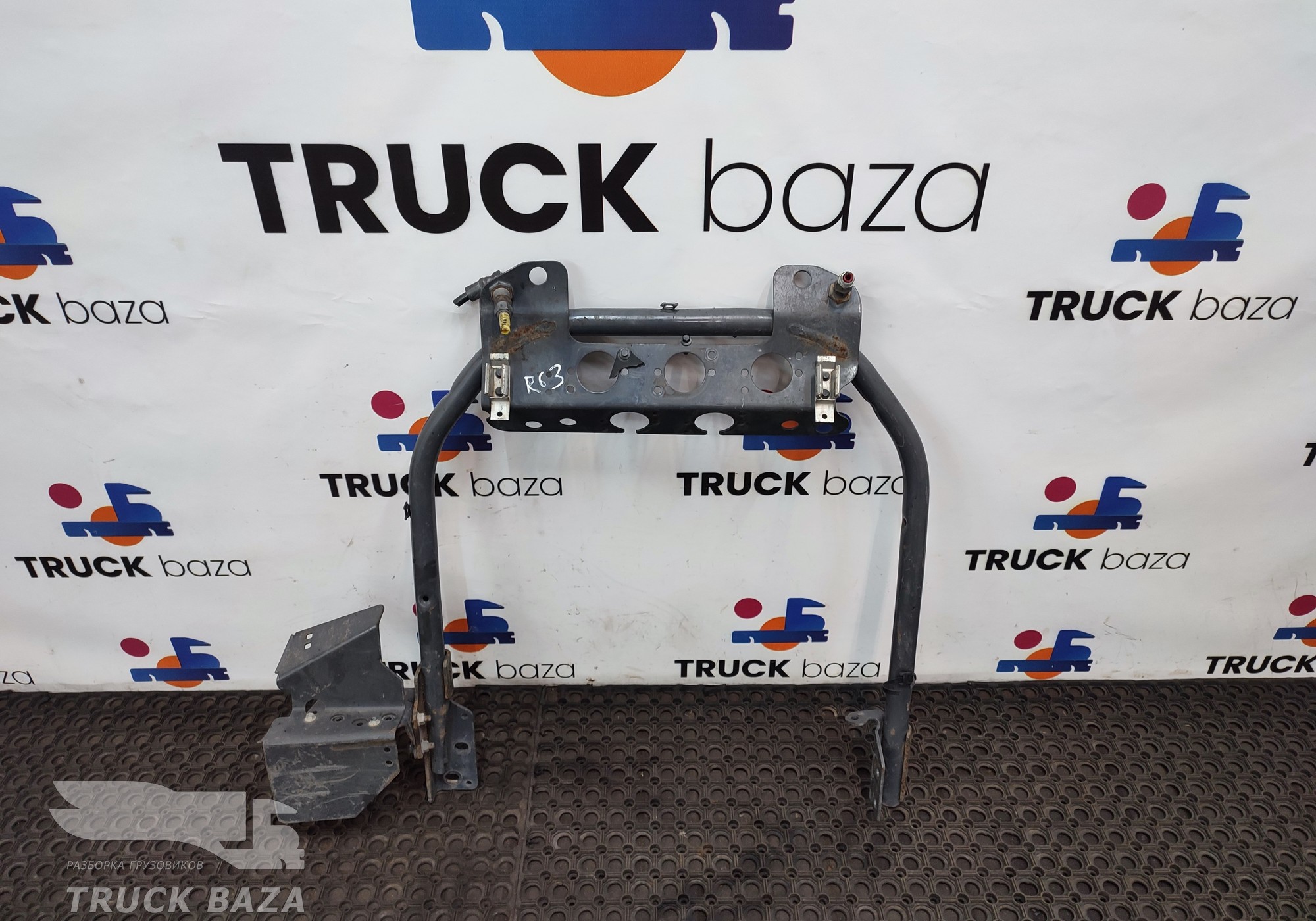 7421790555 Кронштейн перекидок для Volvo FM III (с 2013)