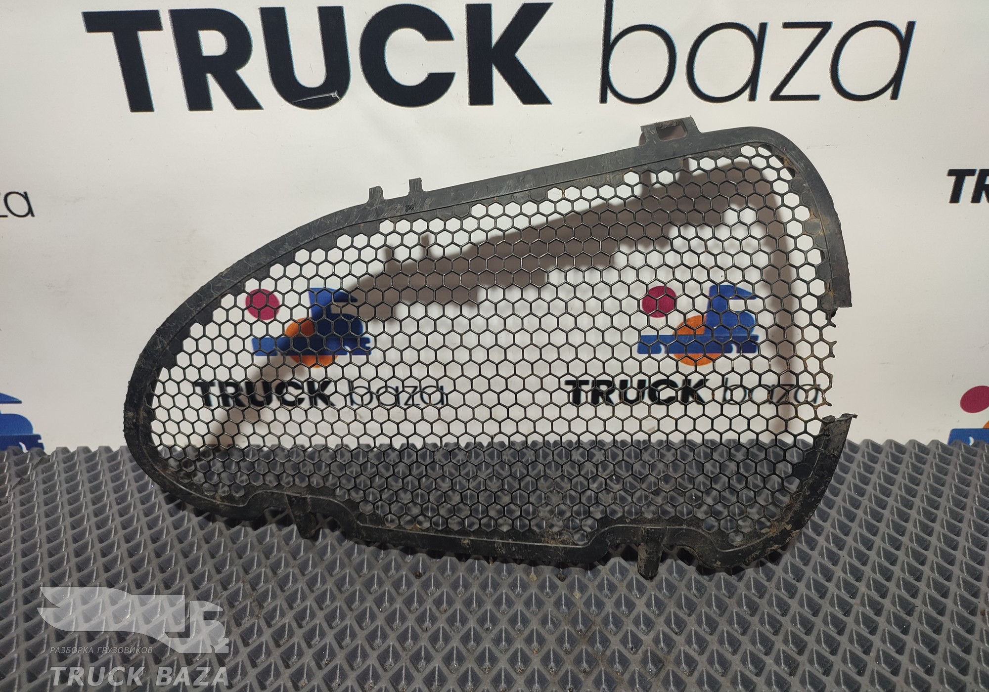 2330799 Приемная сетка воздухозаборника для Scania 6-series R (с 2016)