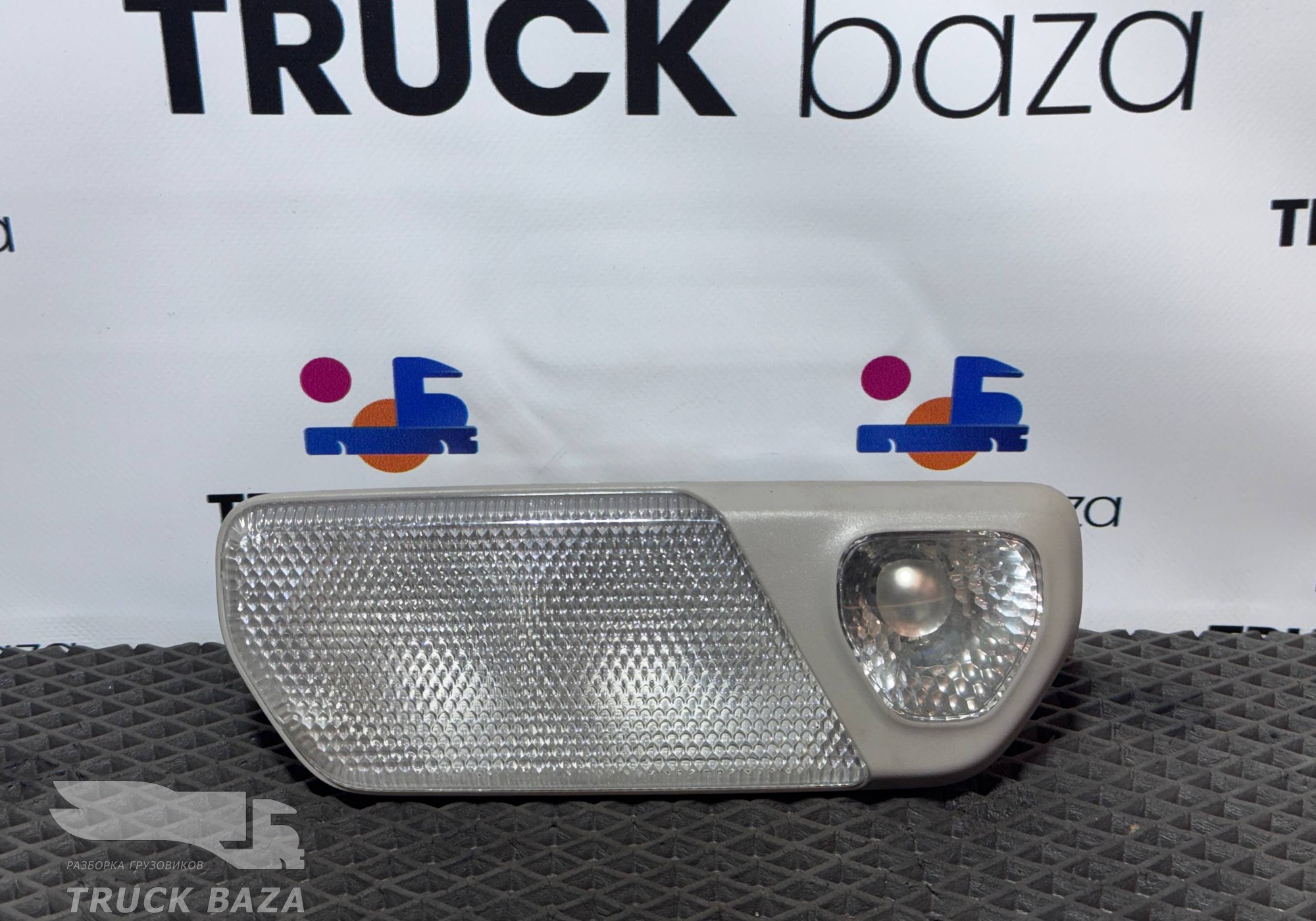 2084911 Плафон салонный левый для Scania 6-series R (с 2016)