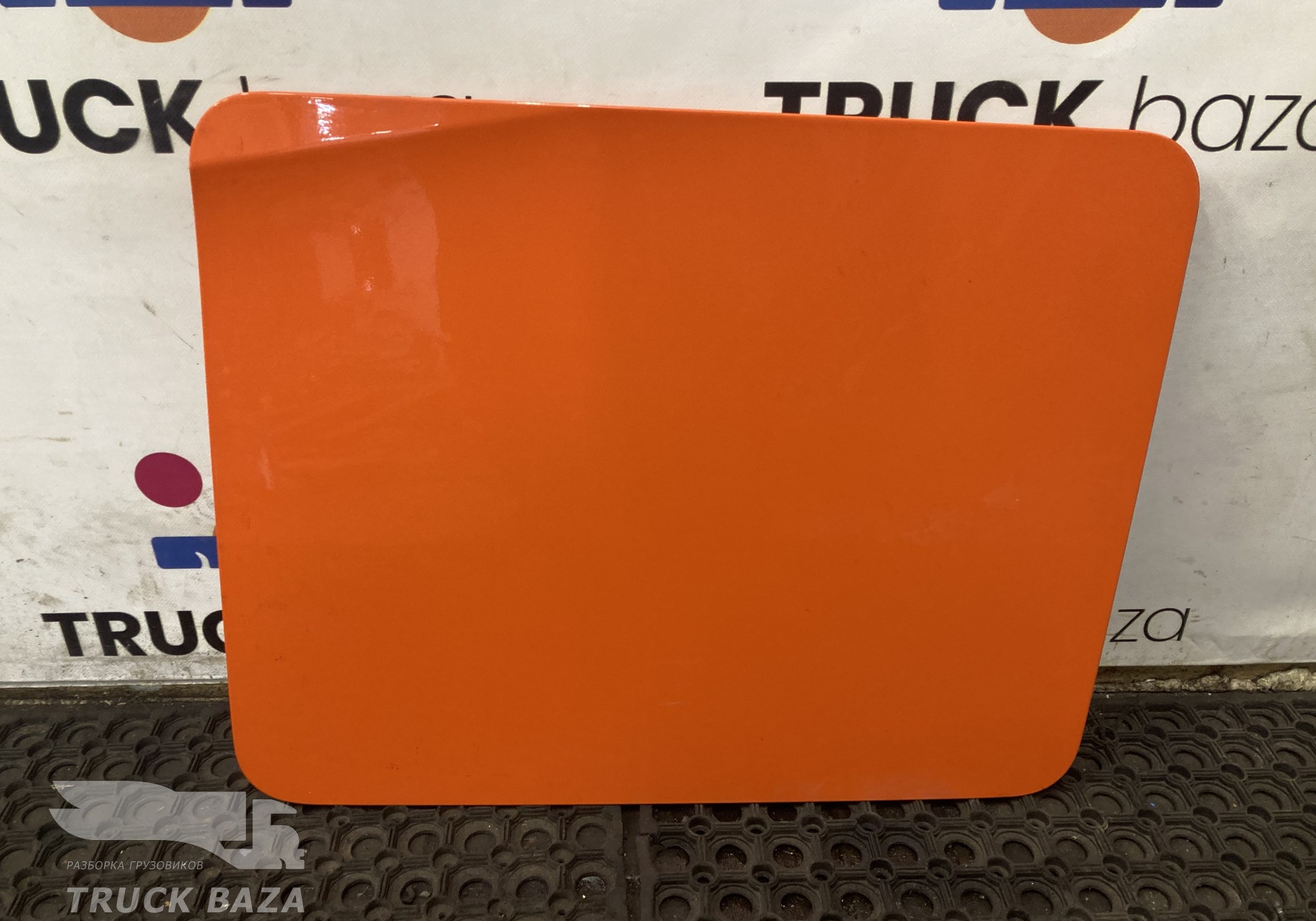 2711883 Крышка инструментального ящика