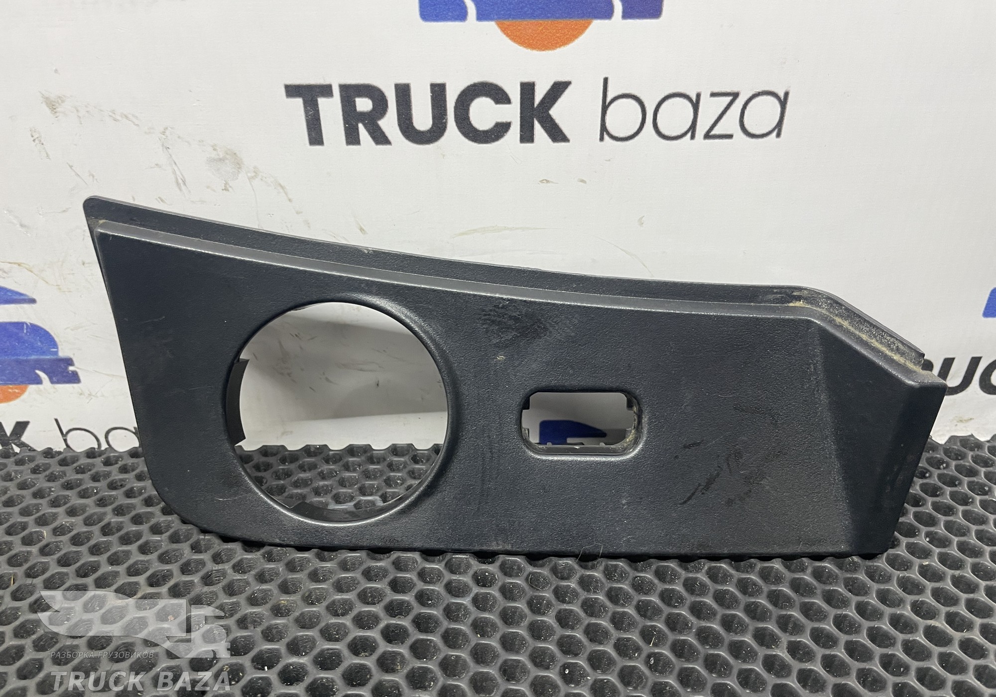 A9406800439 Накладка панели приборов для Mercedes-Benz Axor II (с 2004 по 2010)