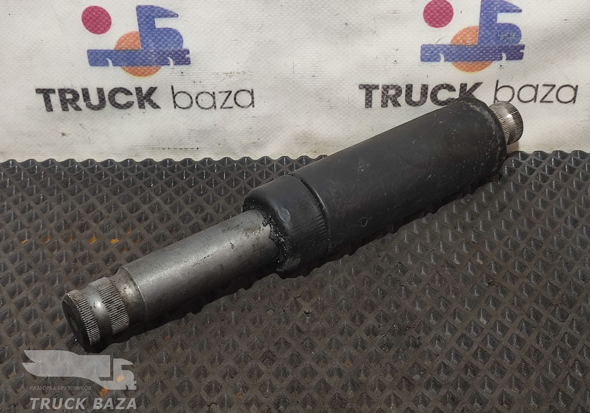 5490342201016 Кардан рулевой