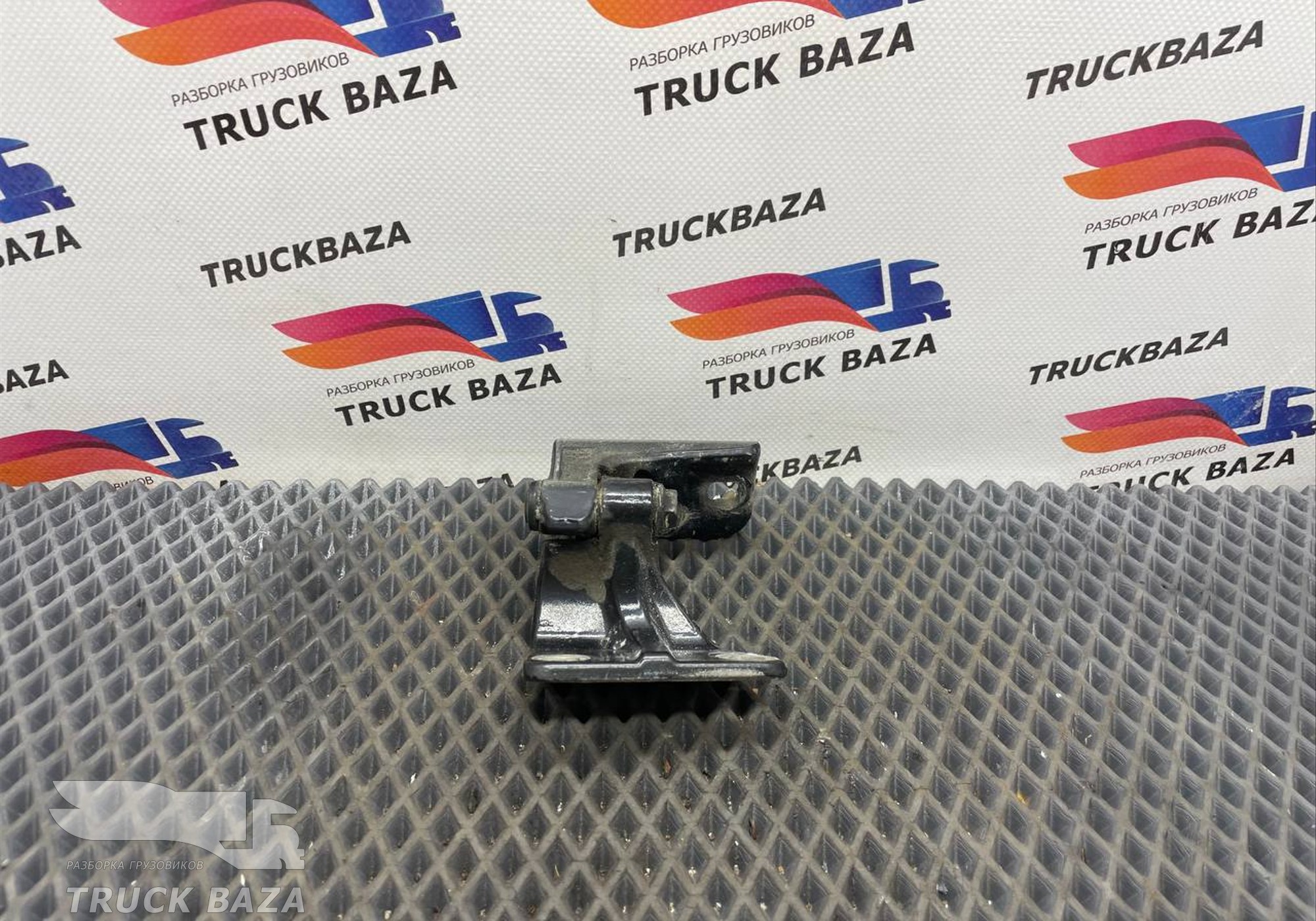 9417200837 Петля передней двери правая верхняя для Mercedes-Benz Actros MP3 (с 2008)