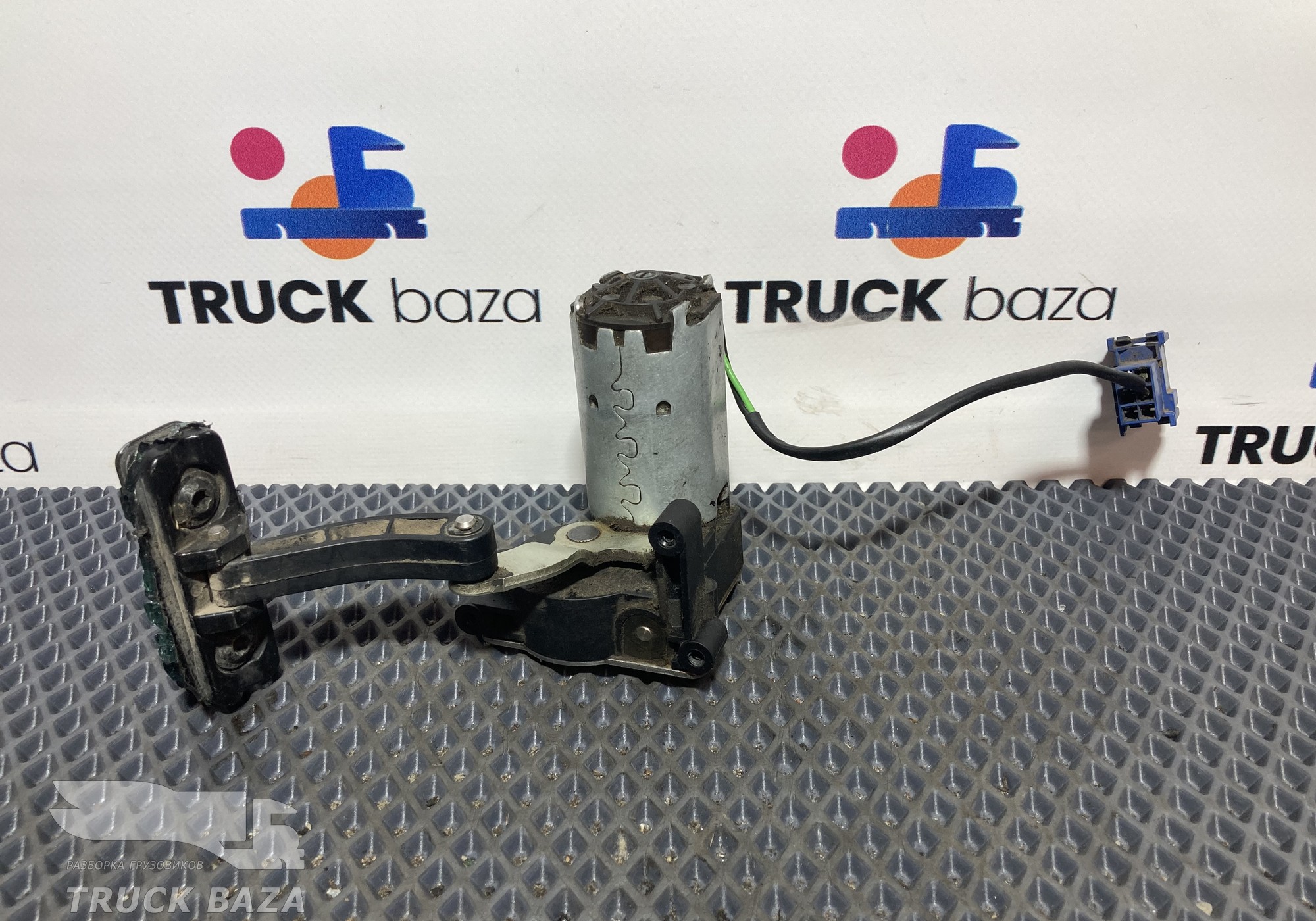 EC4615B689AA Моторчик люка для Ford F-MAX (с 2018)