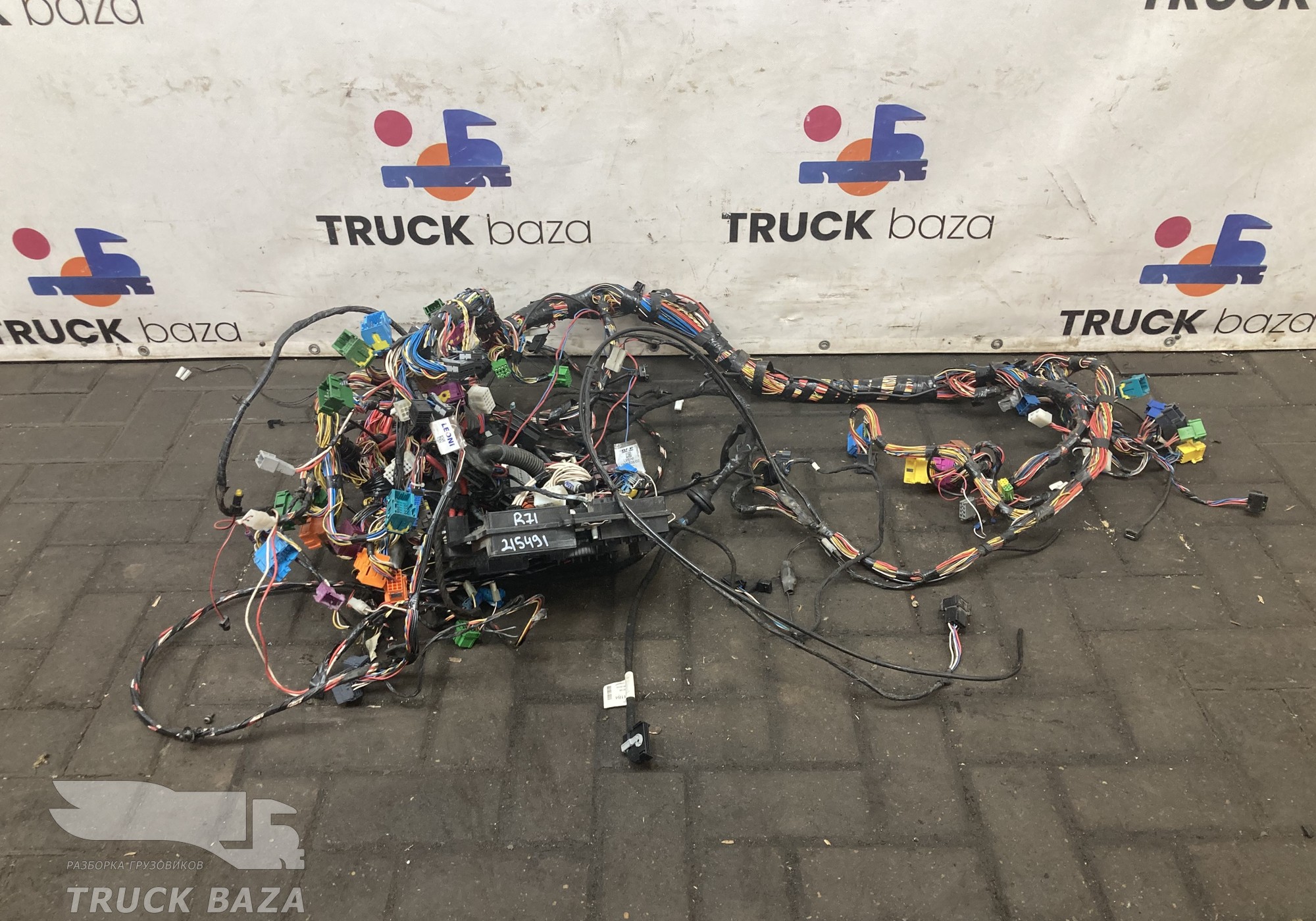 1913428 Проводка кабины для Daf XF106 (с 2012)