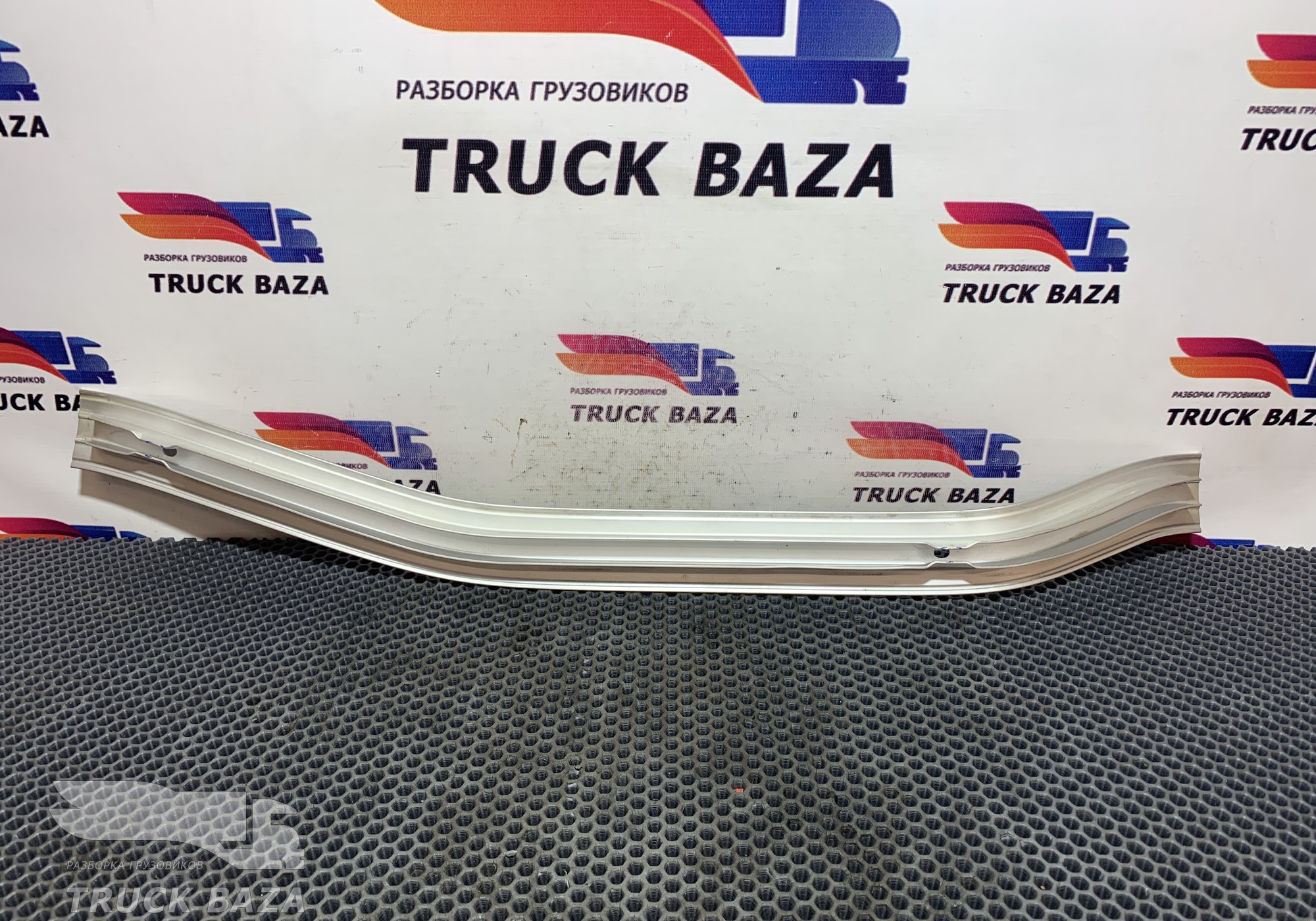 1476081 Накладка порога правая для Scania 4-series R (с 1995 по 2007)