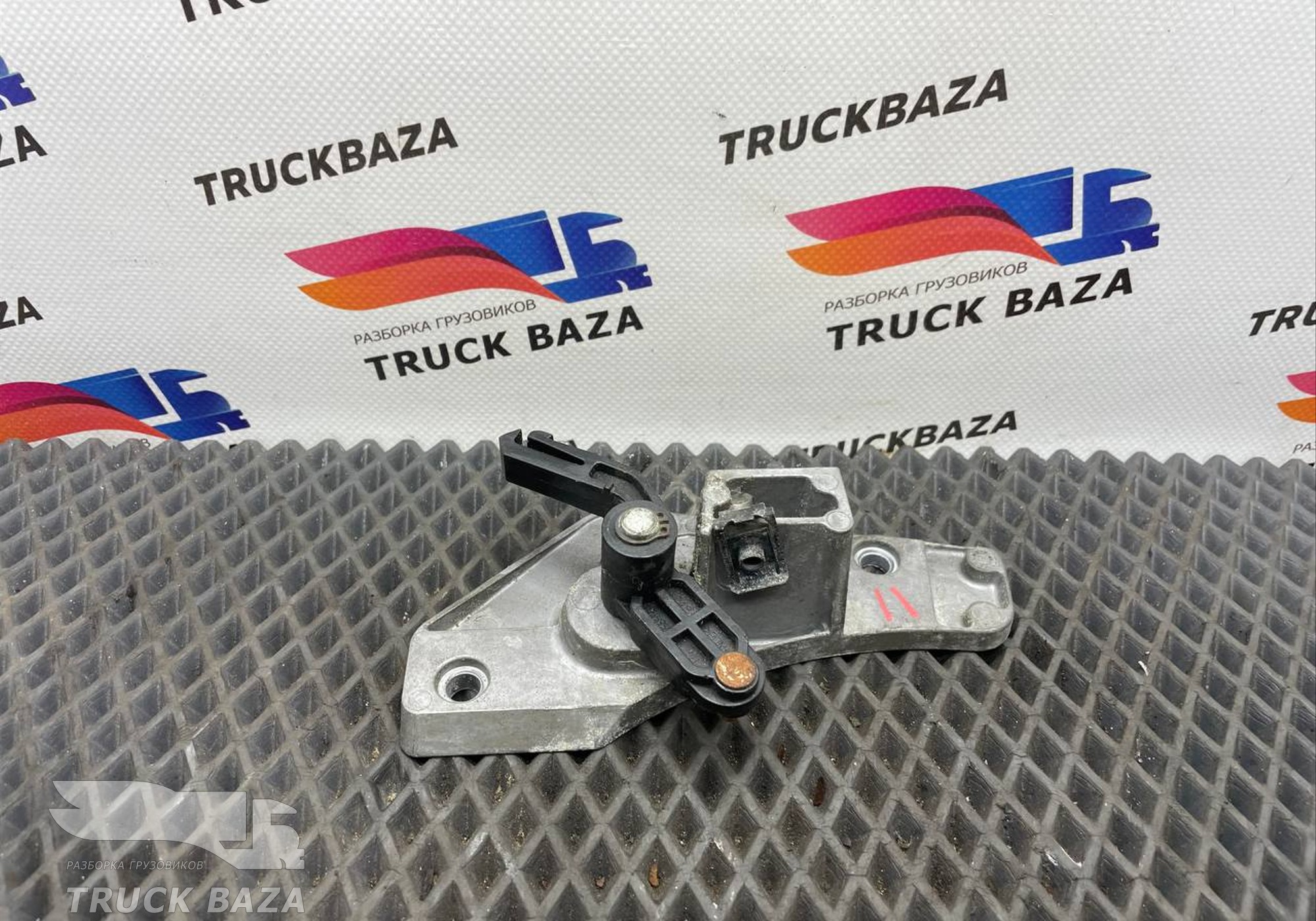 1679365 Ручка двери внутренняя левая для Daf XF105 (с 2005)