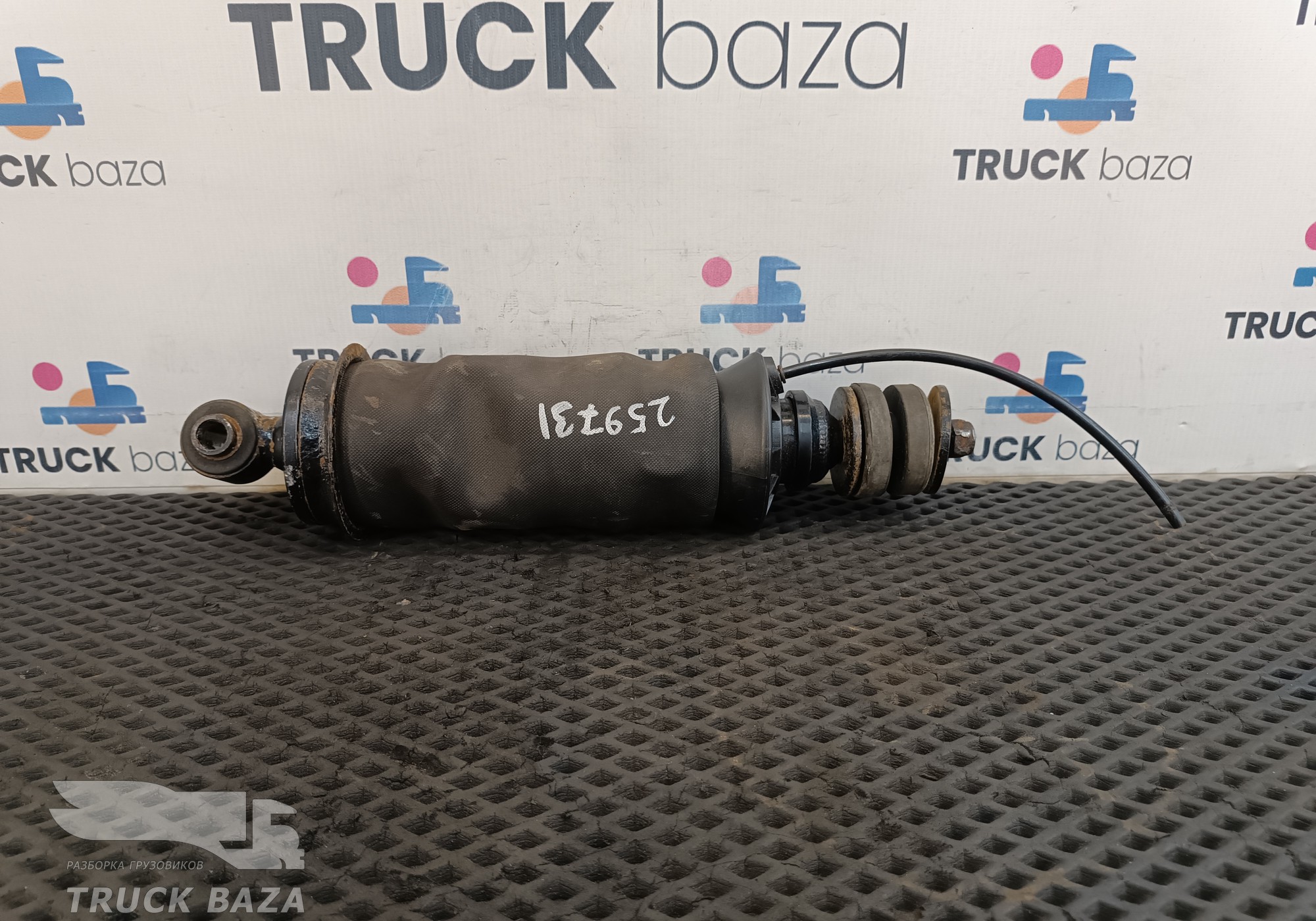DZ14251430020 Амортизатор кабины передний для Shacman X3000 (с 2014)