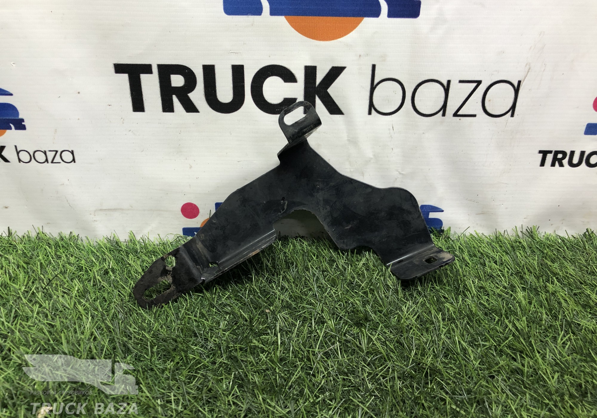 81326410204 Кронштейн троса КПП для Man TGX II (с 2012)