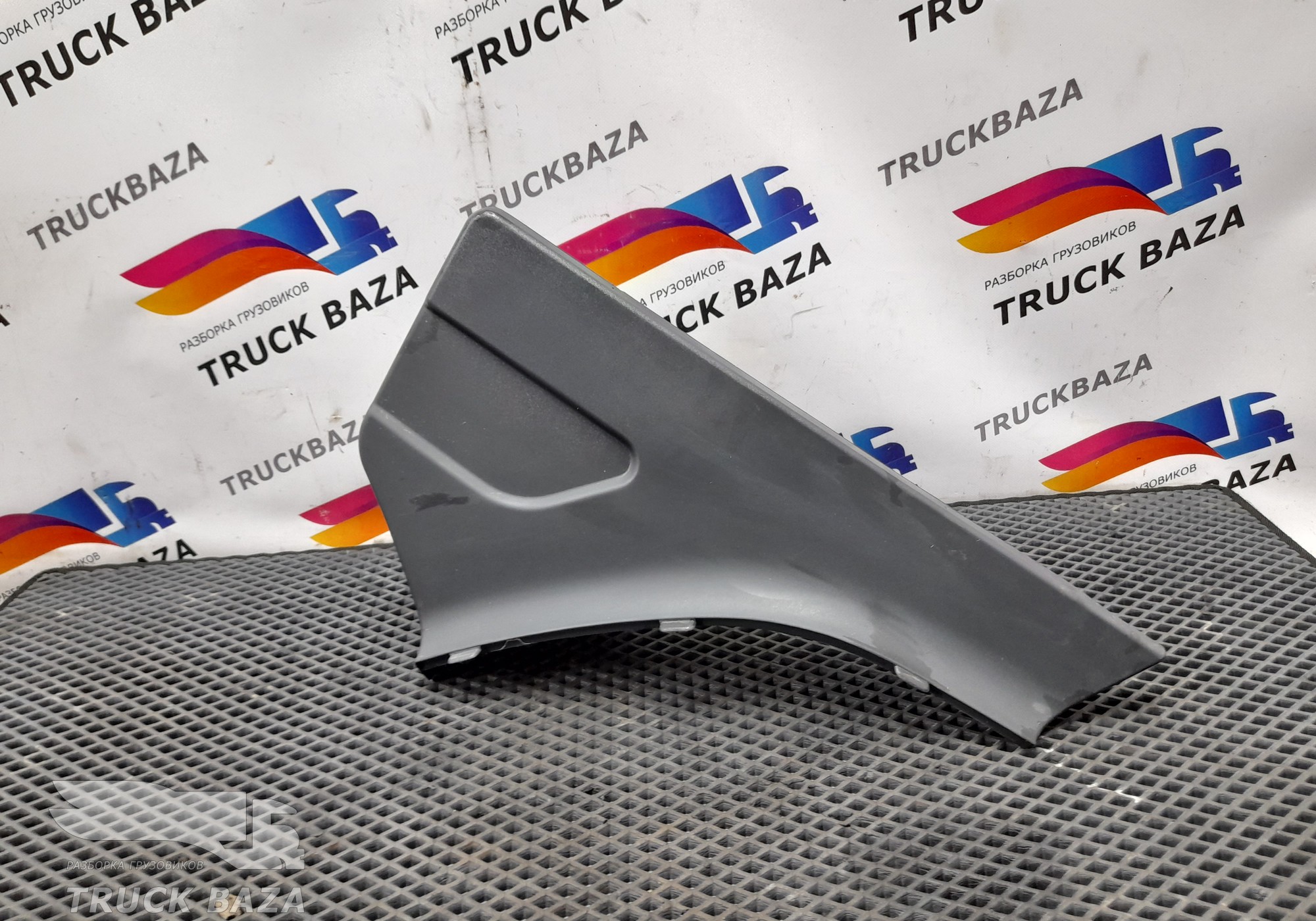 1364666 Накладка на крыло правая для Scania 4-series T (с 1995 по 2007)
