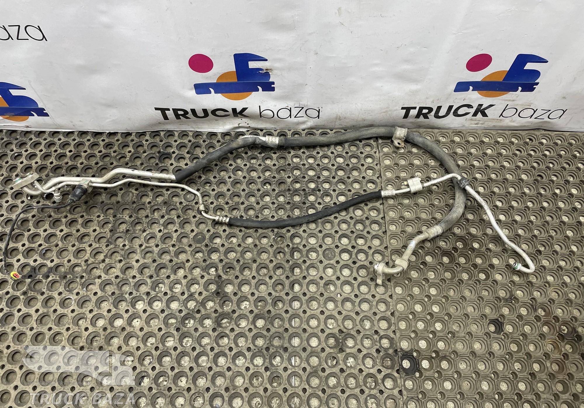 YG1600822111 Трубки кондиционера для Sinotruk Sitrak C7H