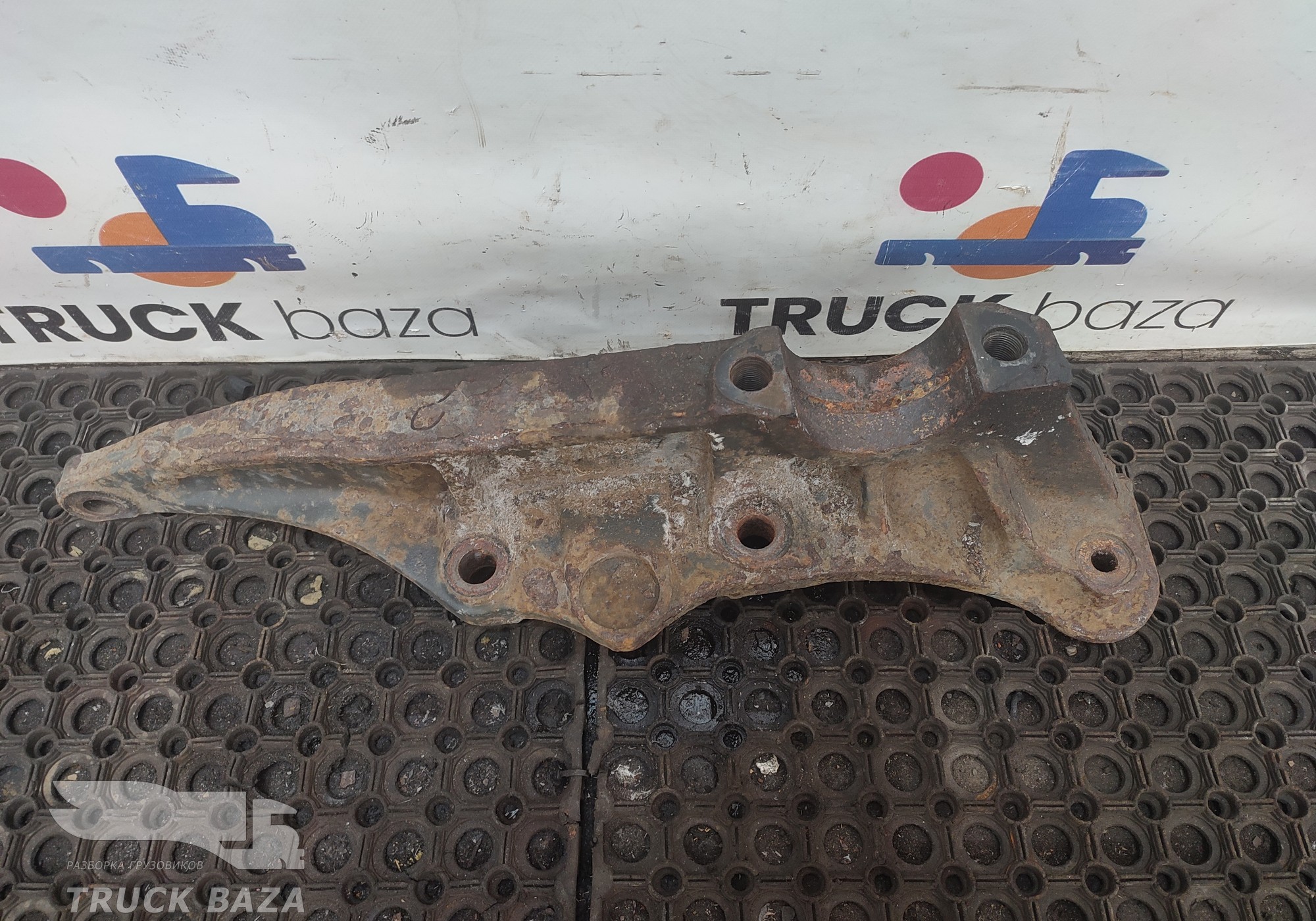 A9423280541 Кронштейн пневморессоры правый