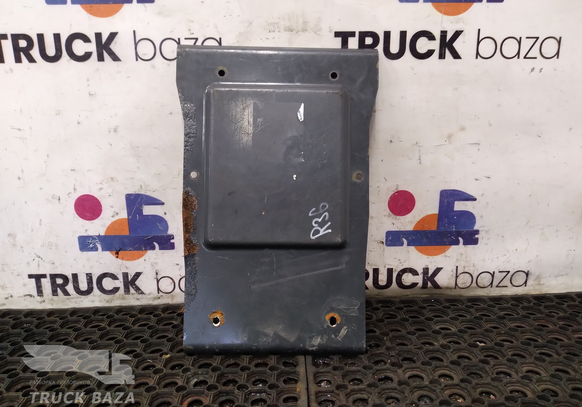 21600118 Кронштейн бака AdBlue для Renault T