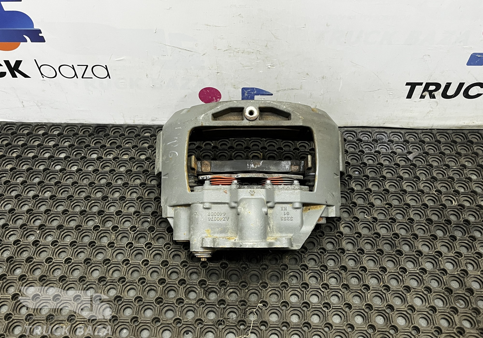 AZ4007444008 Суппорт задний правый для Sinotruk Sitrak C7H