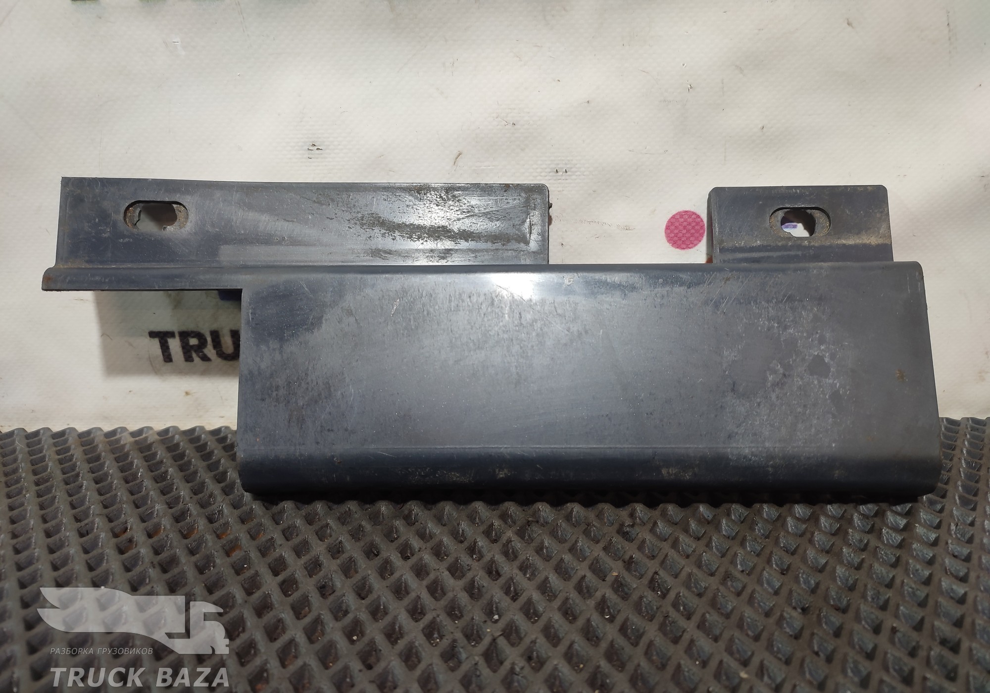 9736842718 Накладка проводки салона