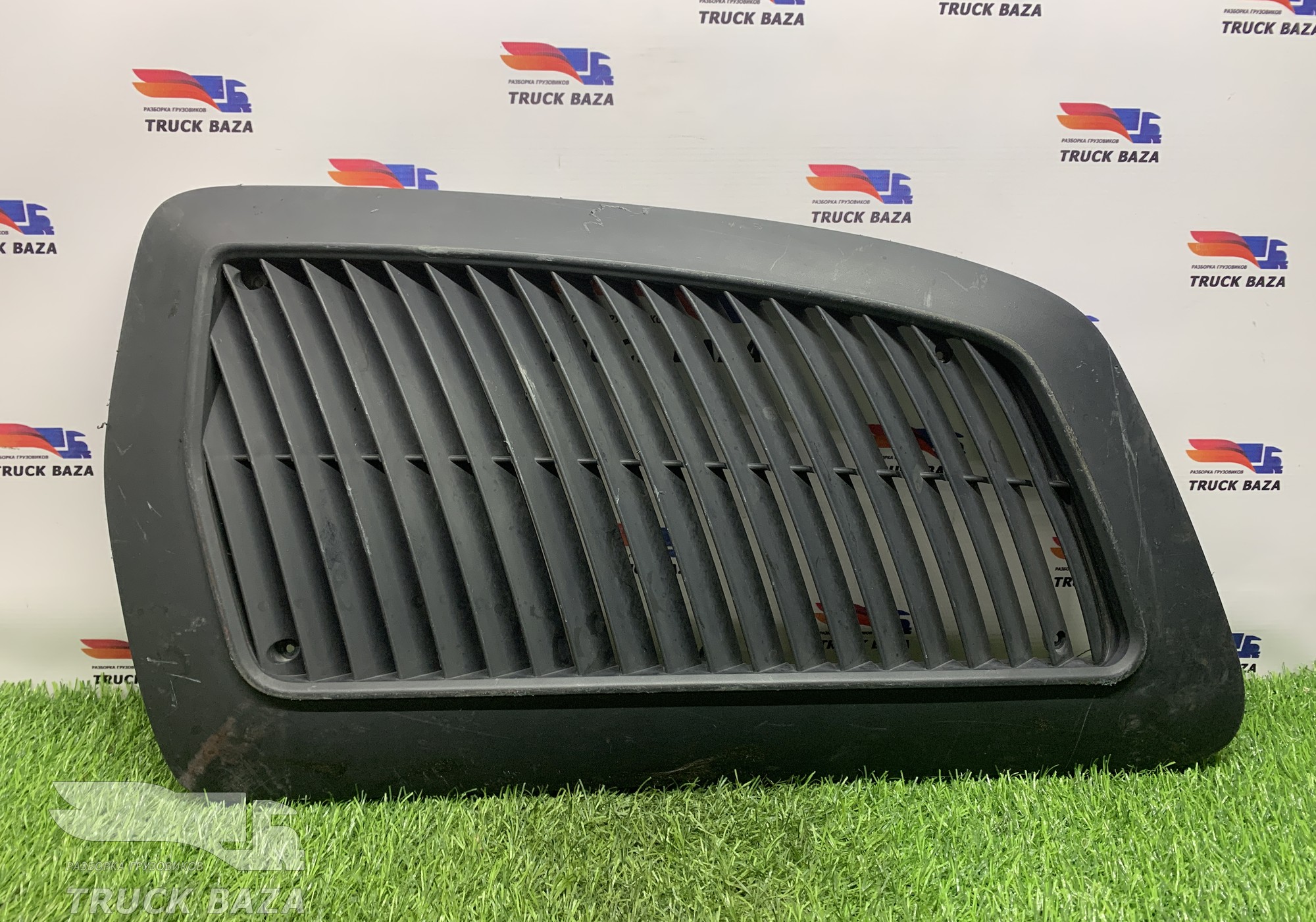 A9605280601 Решетка воздухозаборника