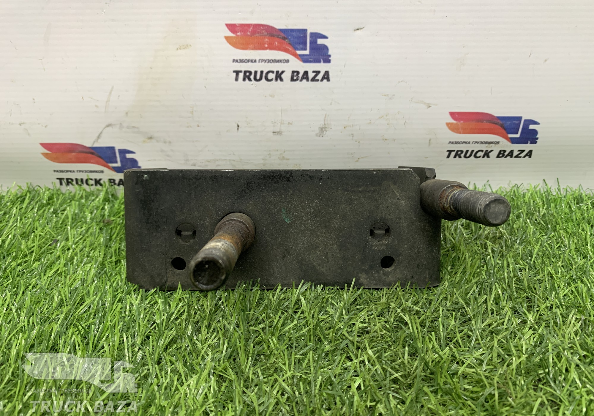 1738113 Кронштейн кулисы КПП