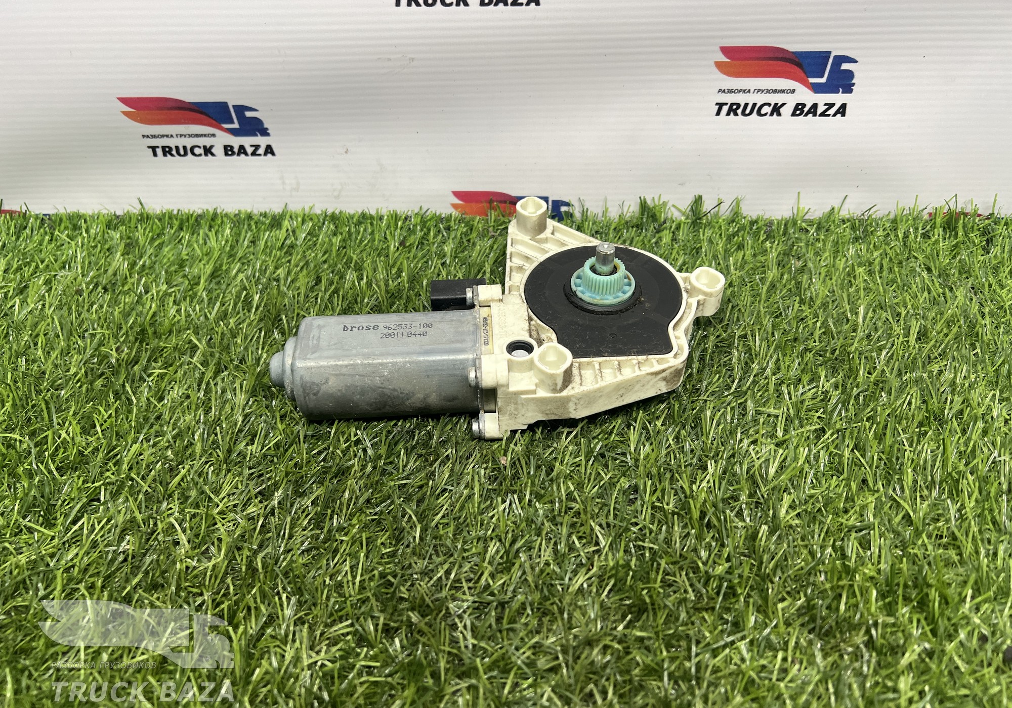 A55383110 Моторчик стеклоподъемника правый