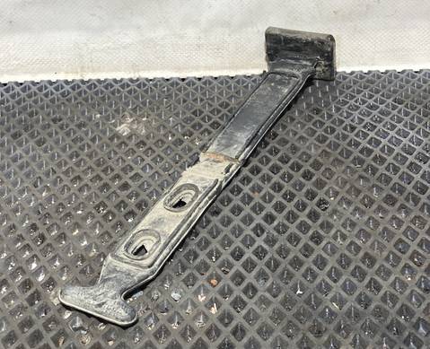 KM70013 Хомут заднего крыла для Mercedes-Benz Axor