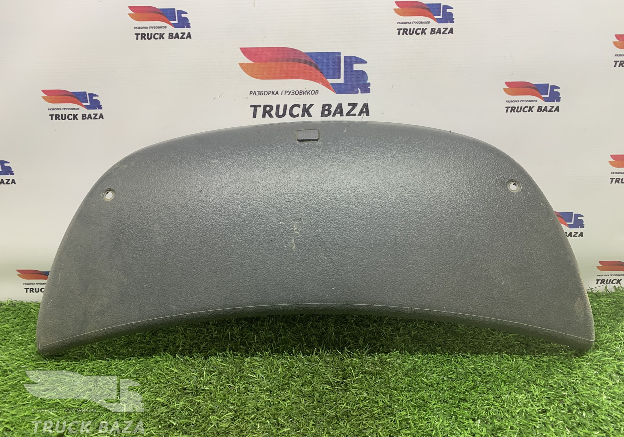 1728031 Накладка торпедо