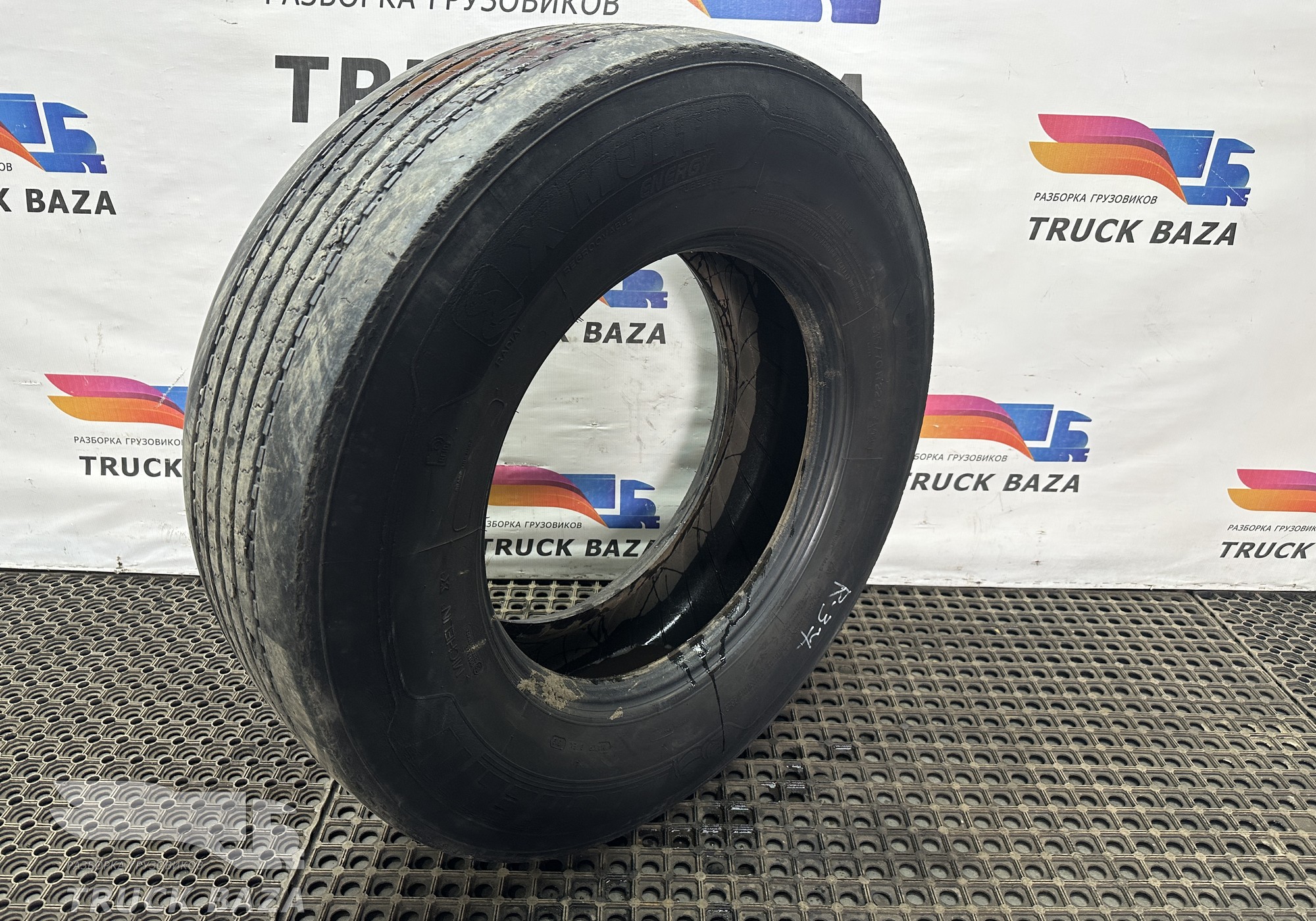 Шина Michelin Energy X 315/70 R22.5 для Mercedes-Benz Actros