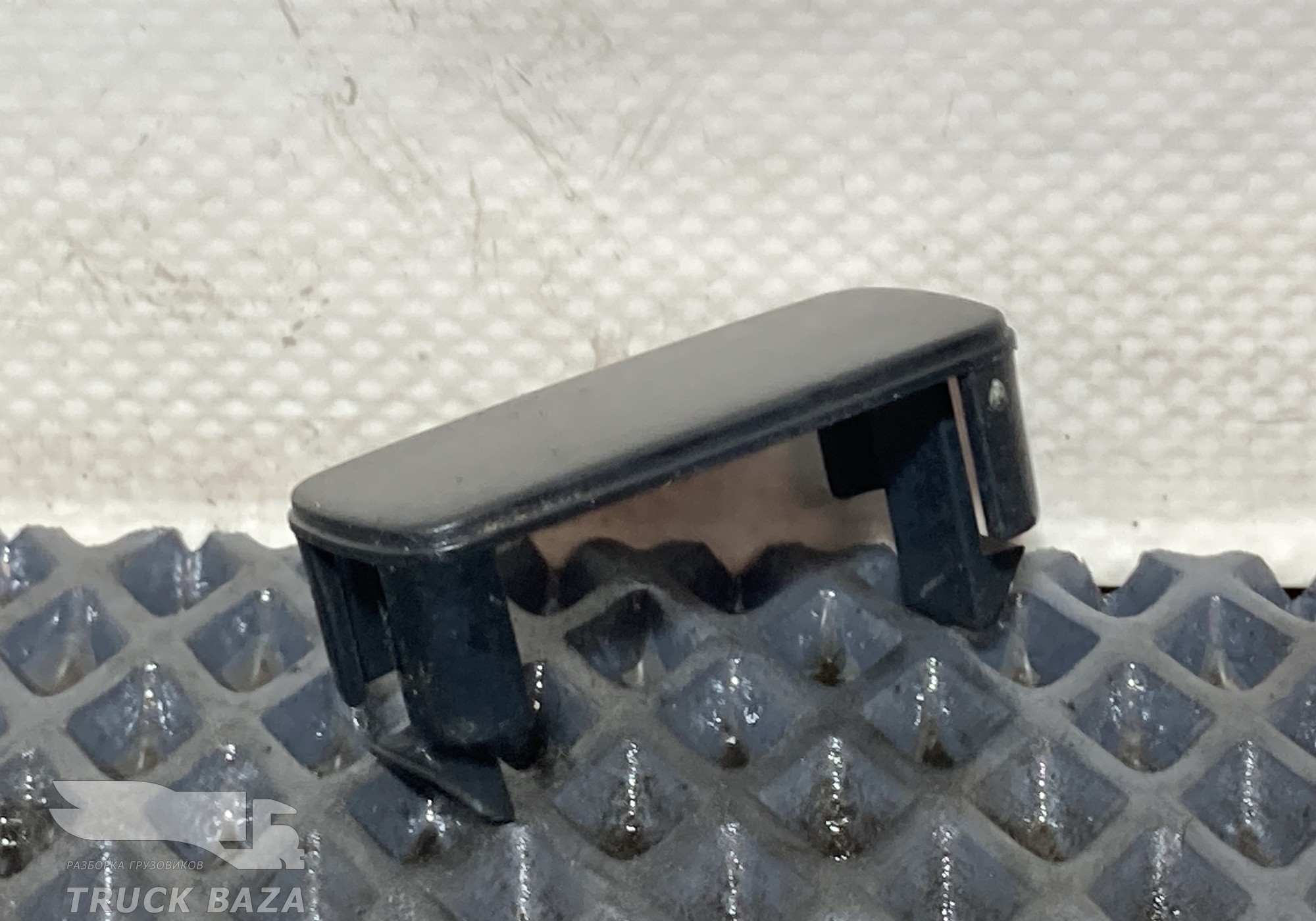 1448133 Заглушка кнопки для Scania 5-series T (с 2004 по 2016)