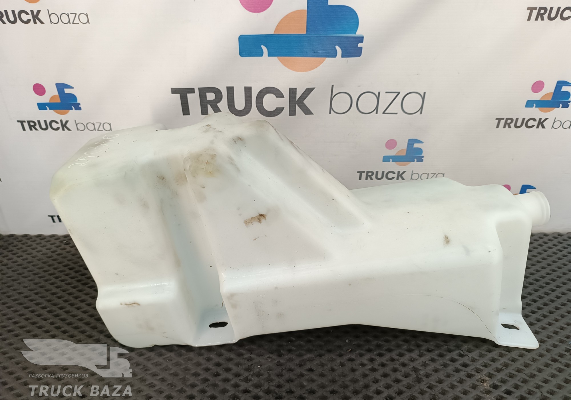 504072999 Бачок омывателя лобового стекла для Iveco